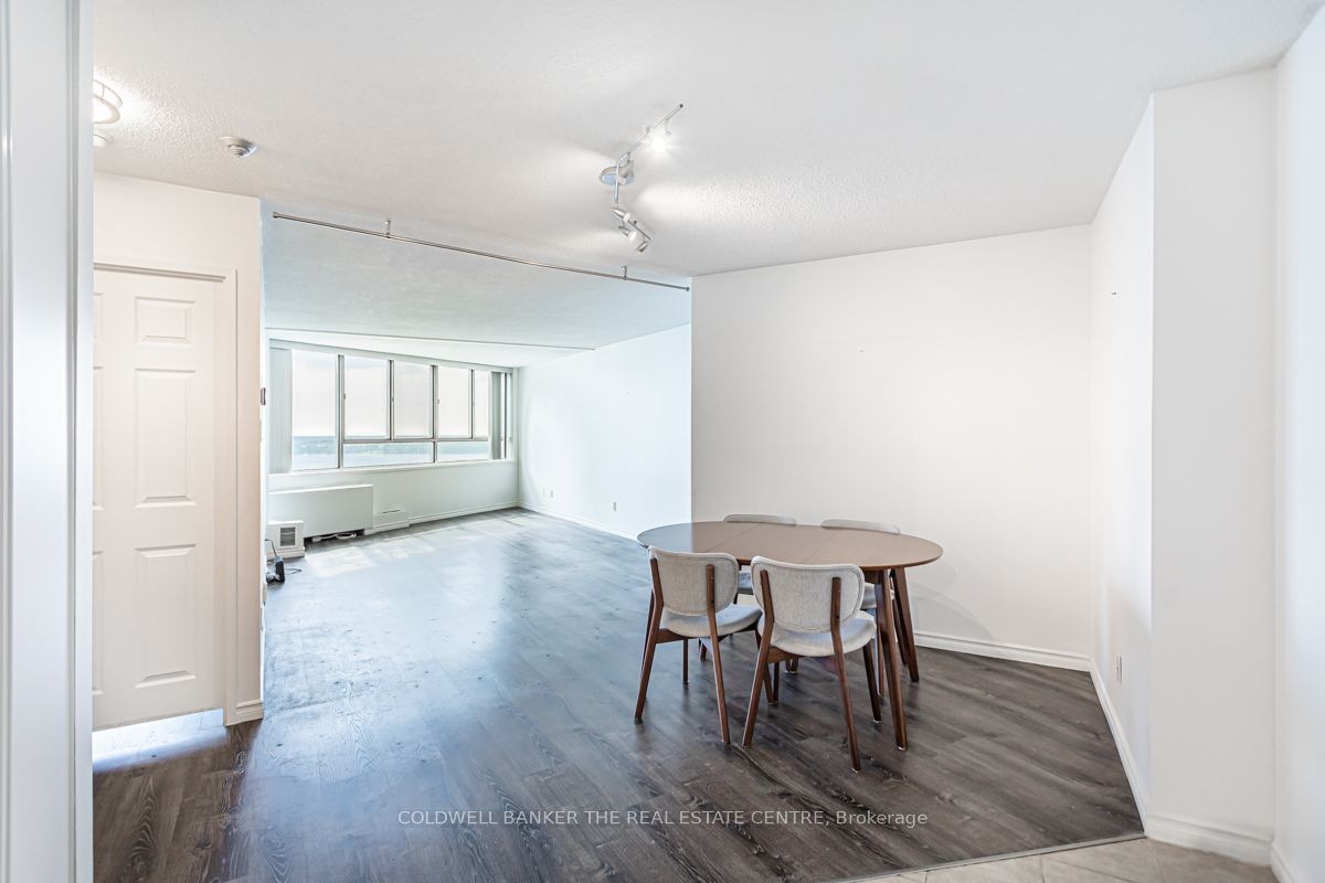 260 Queens Quay W 2708 Property Photo 7