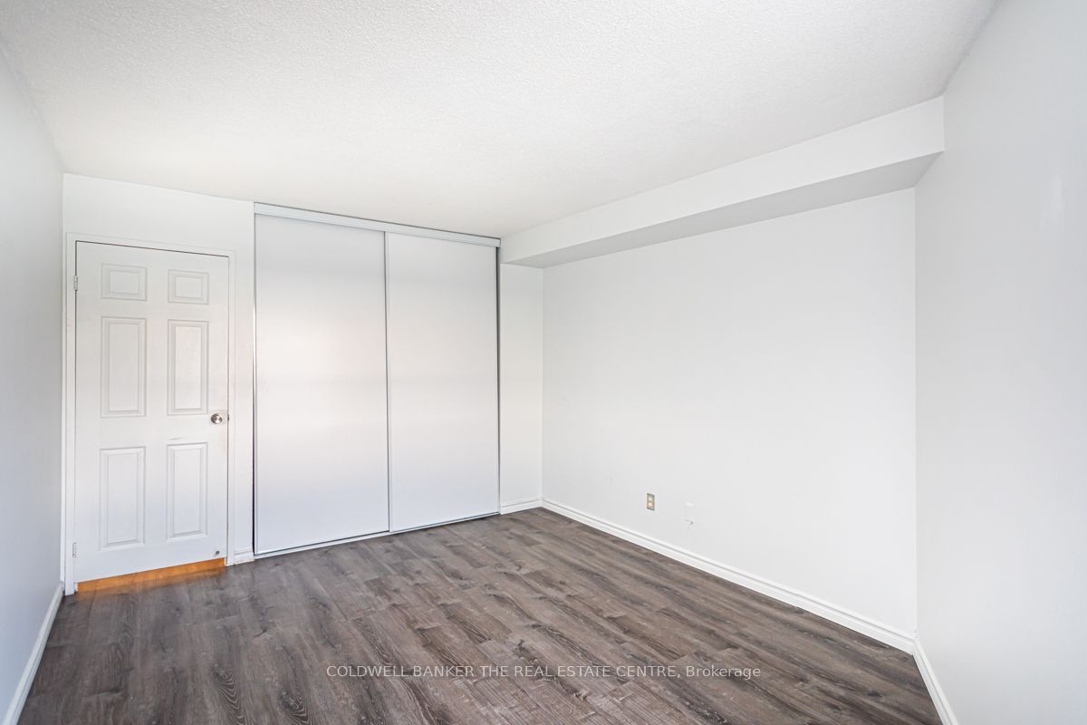 260 Queens Quay W 2708 Property Photo 13