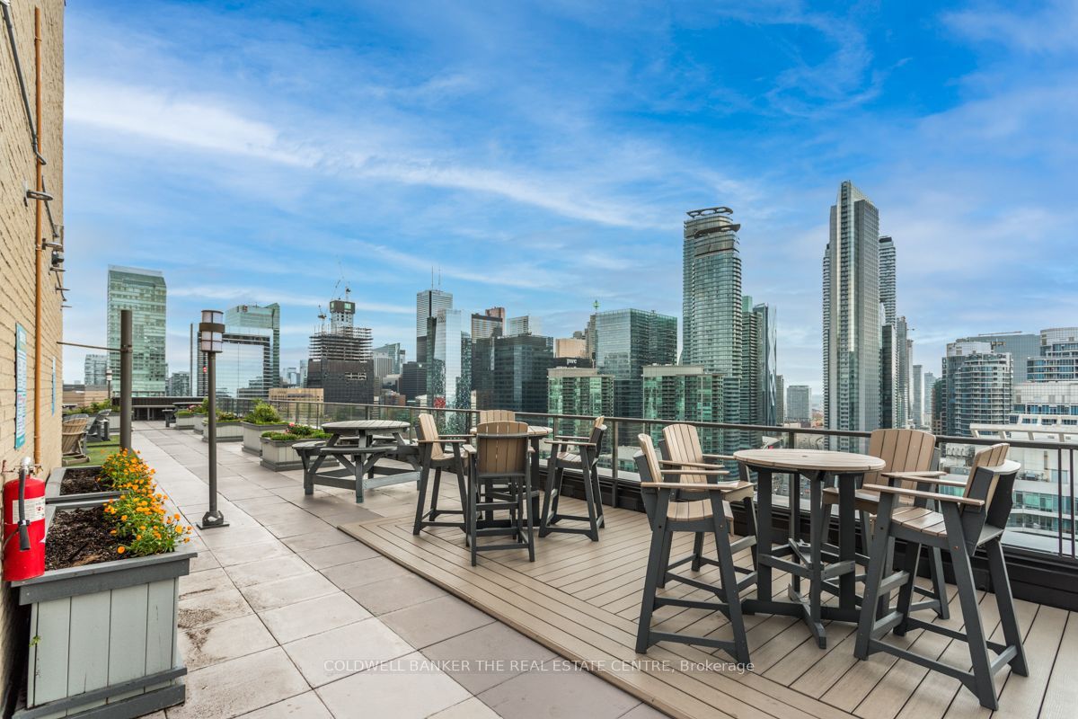 260 Queens Quay W 2708 Property Photo 19