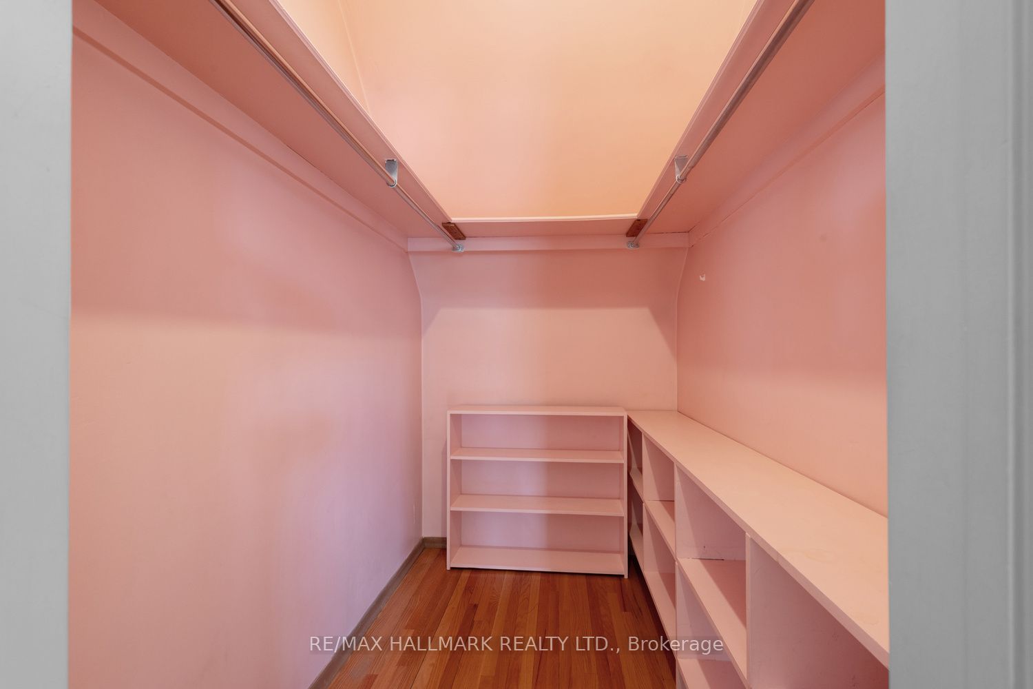 691 Conacher Drive Property Photo 21