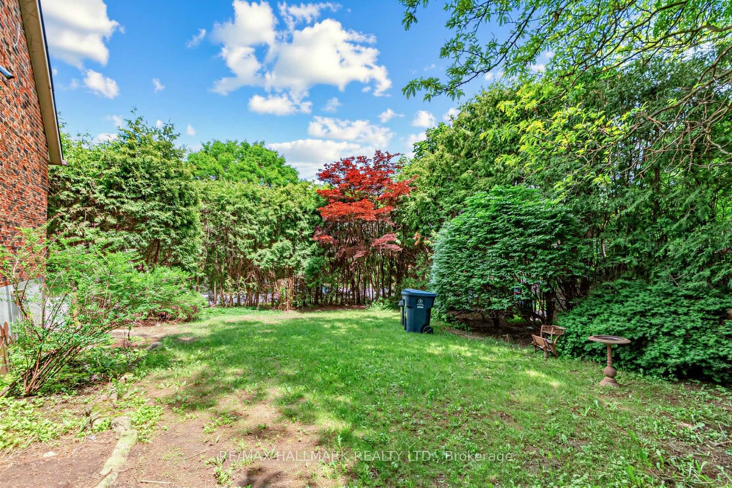 691 Conacher Drive Property Photo 35