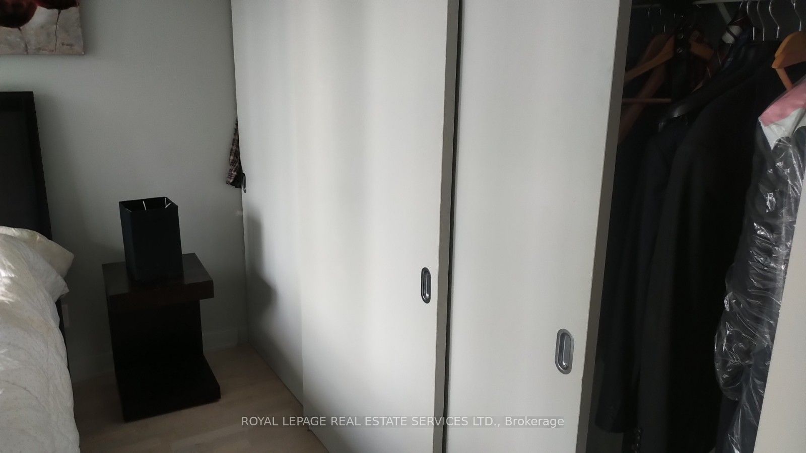 126 Simcoe Street 1609 Property Photo 7