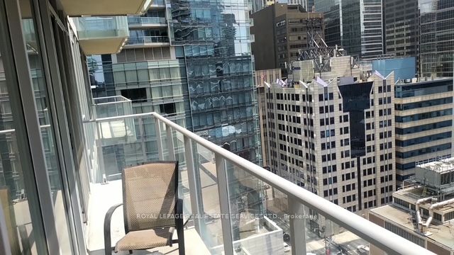 126 Simcoe Street 1609 Property Photo 9
