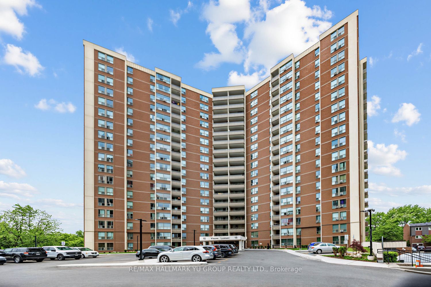 15 Vicora Linkway 401 Property Photo 1