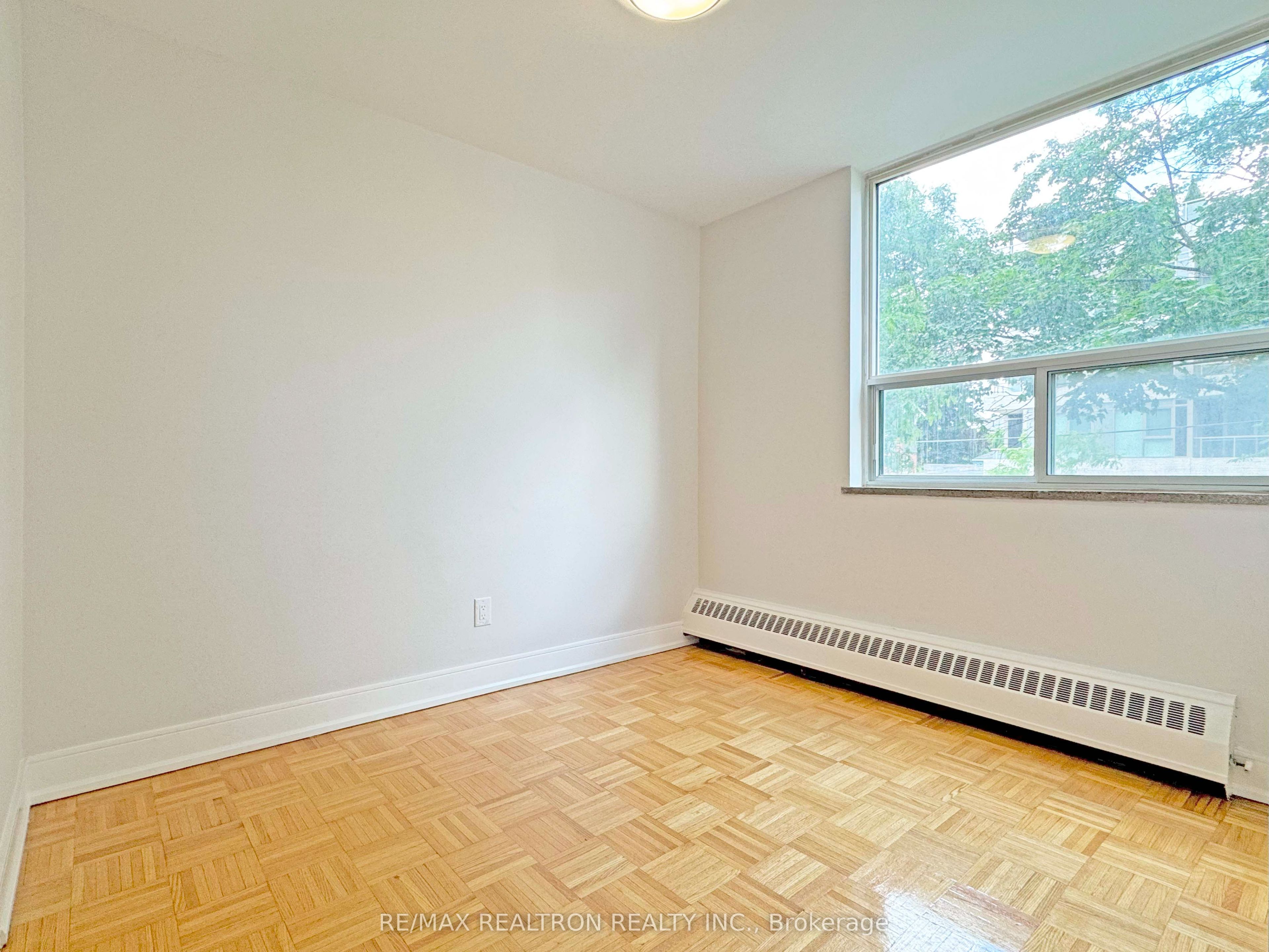 490 Eglinton Avenue E 206 Property Photo 5