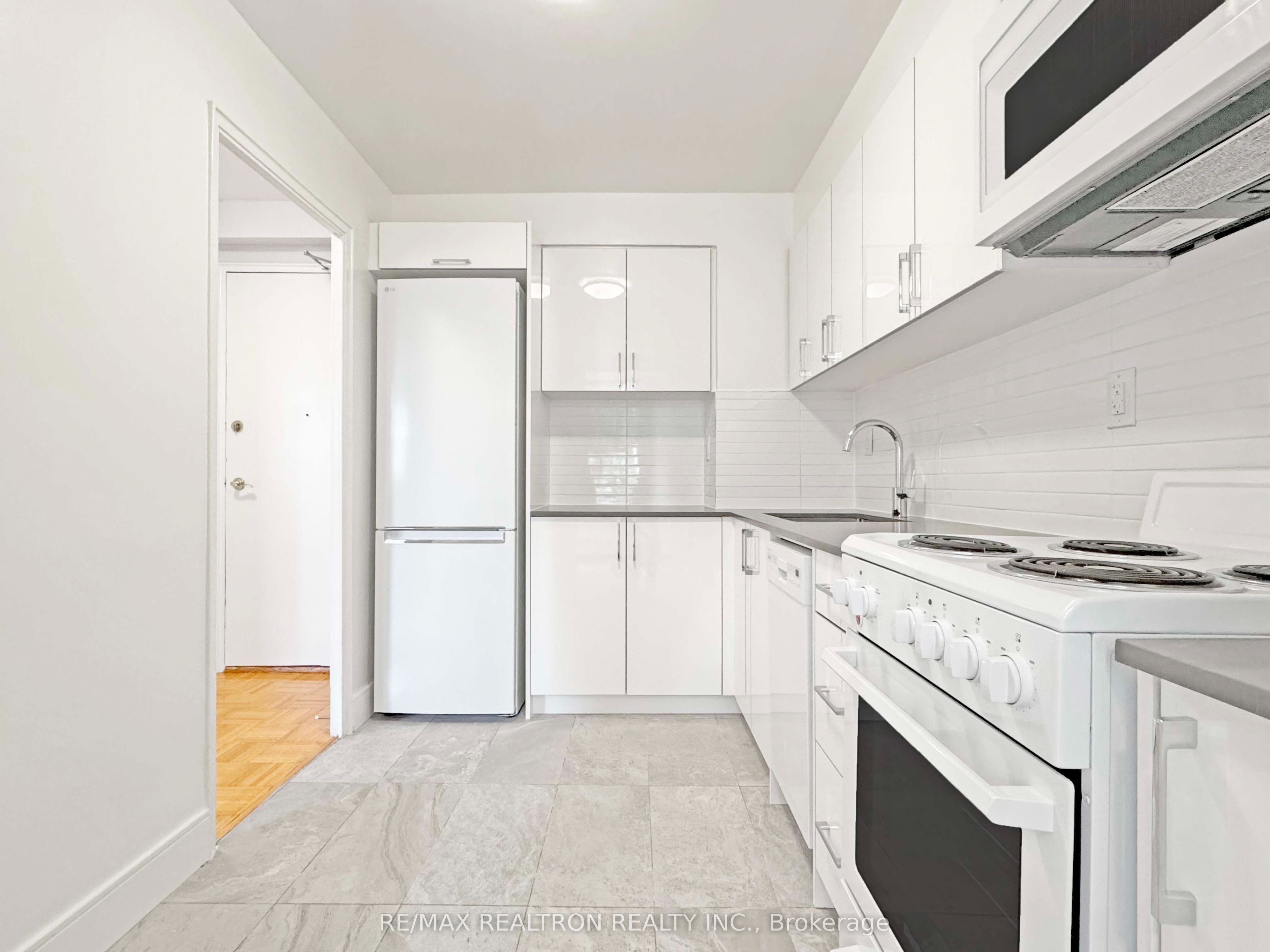 490 Eglinton Avenue E 206 Property Photo 7