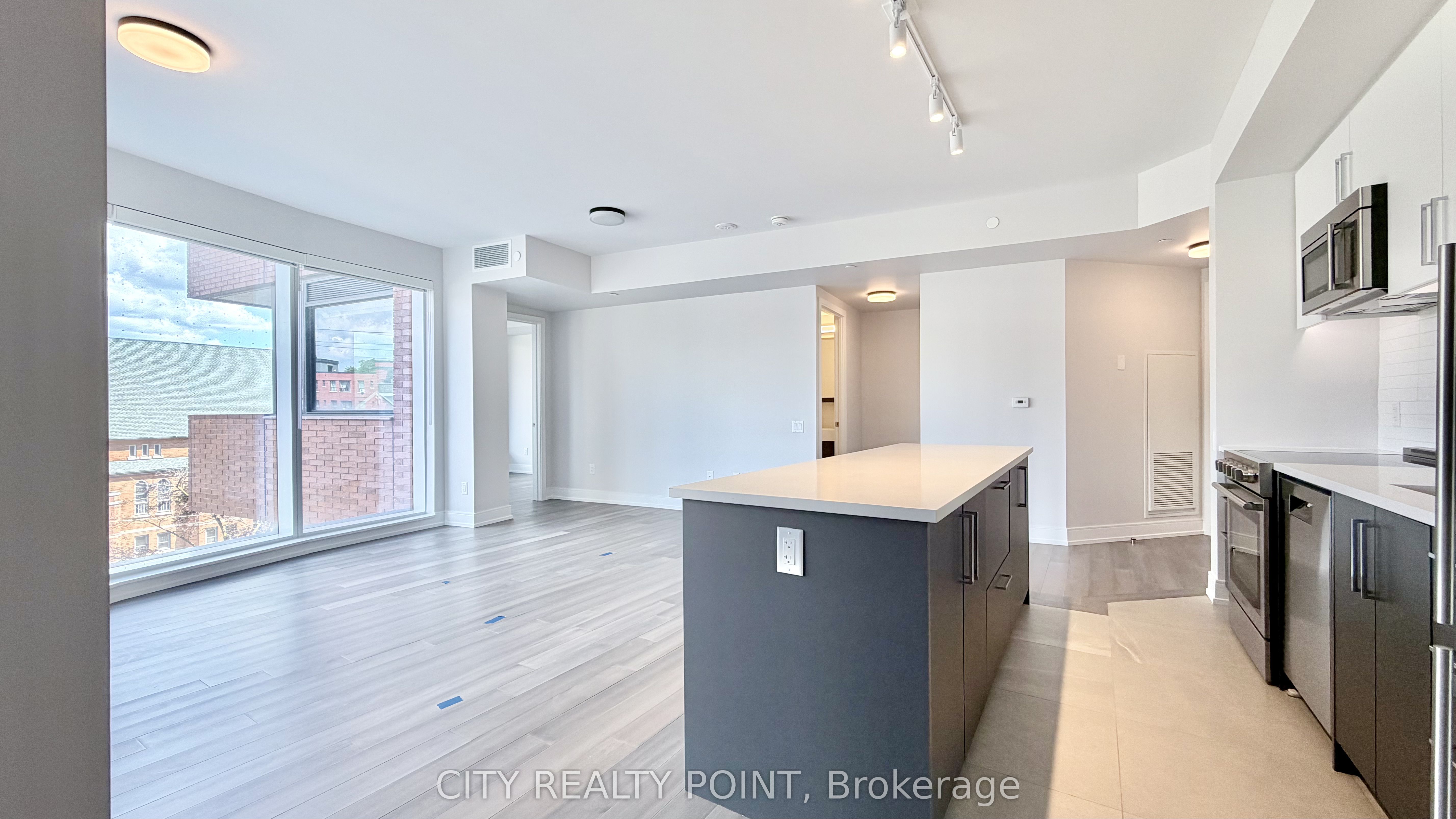 2525 Bathurst Street 407 Property Photo 5