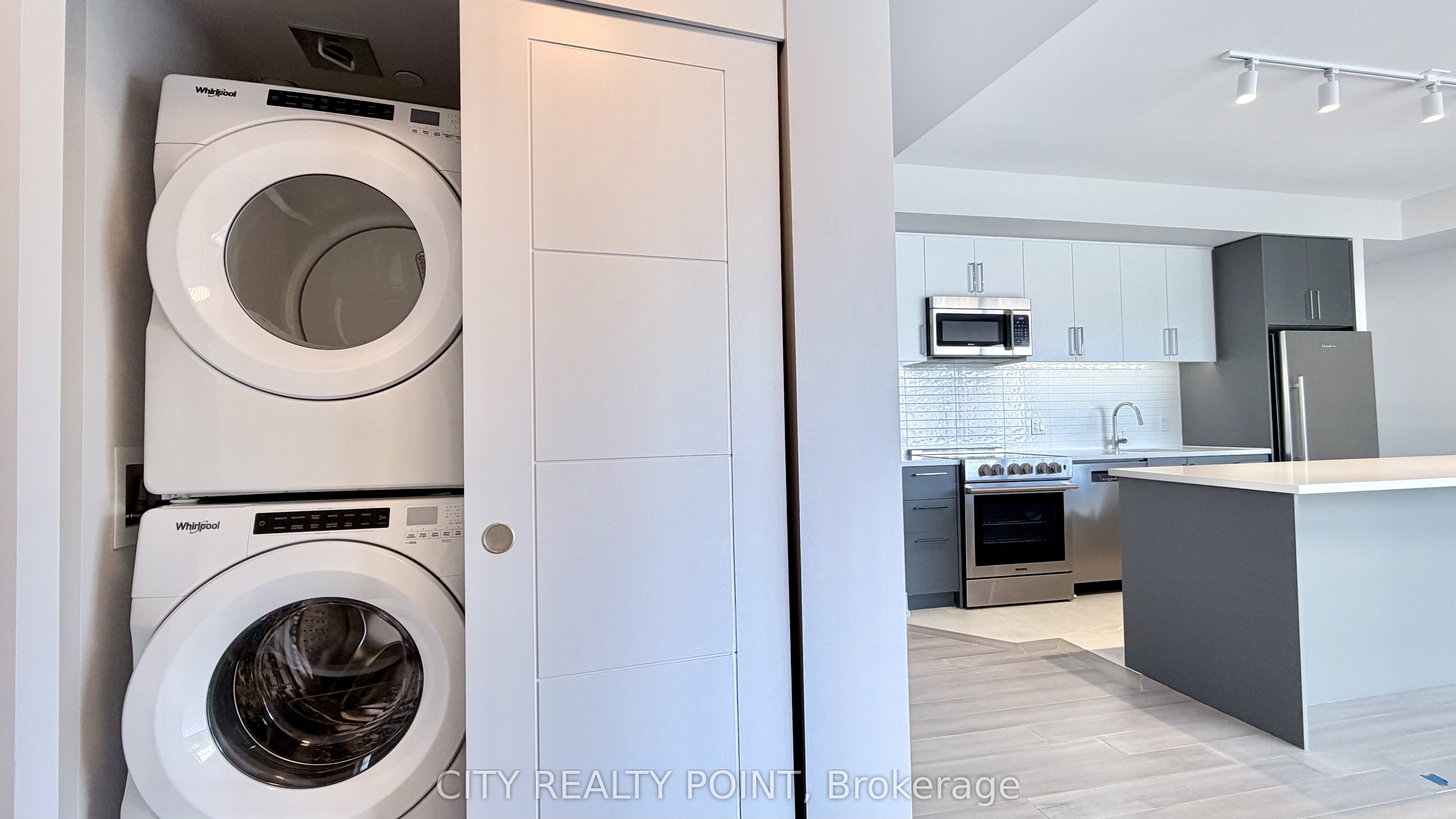 2525 Bathurst Street 407 Property Photo 12