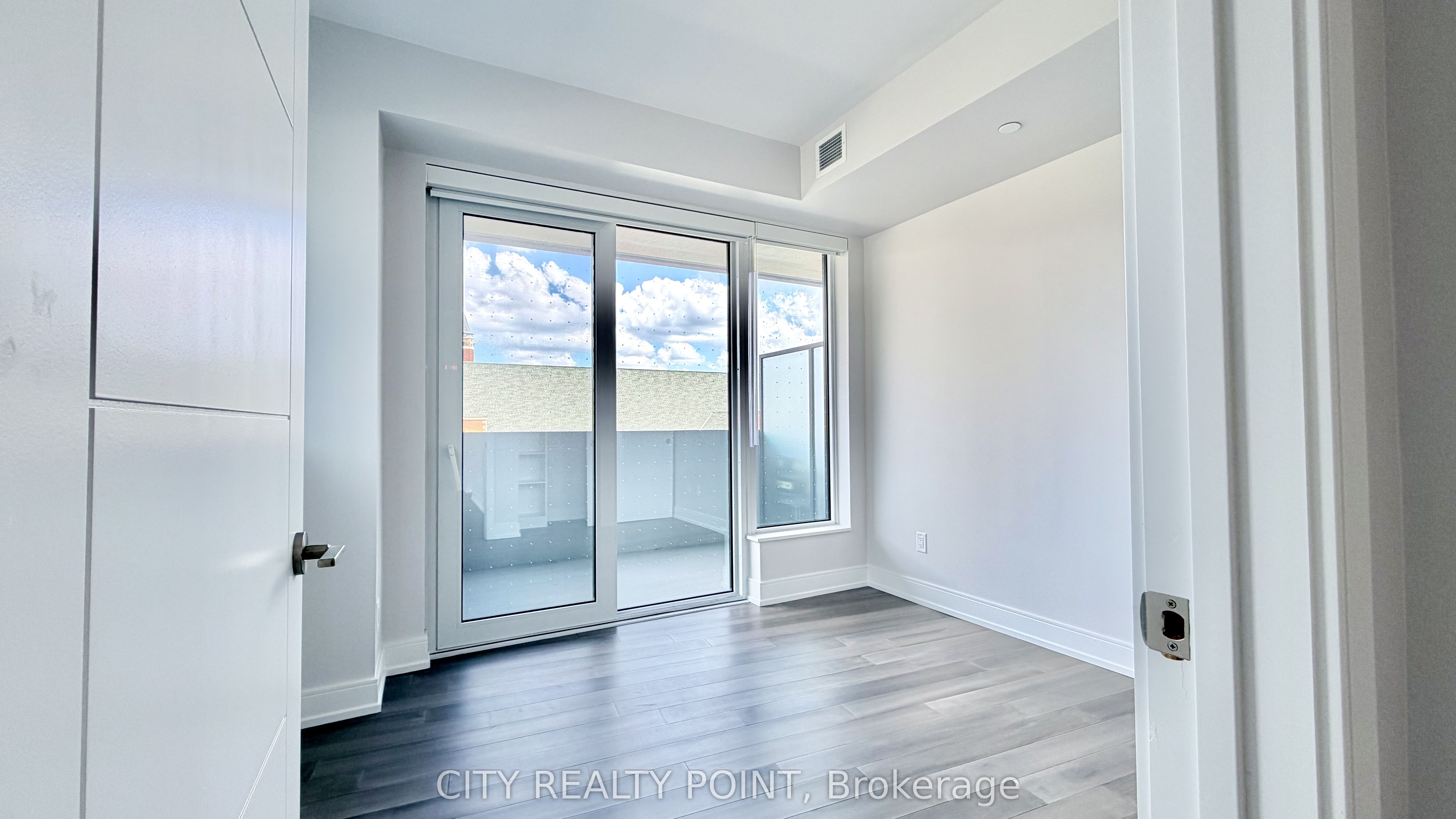2525 Bathurst Street 407 Property Photo 15