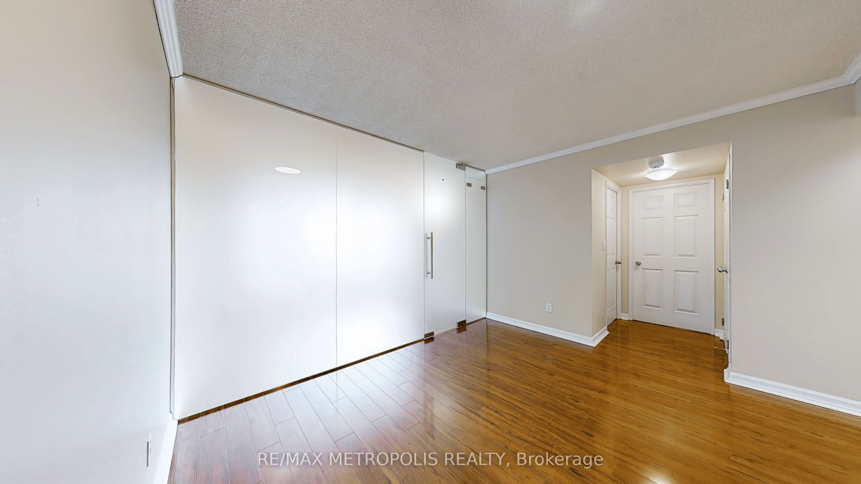 7 Carlton Street 904 Property Photo 6
