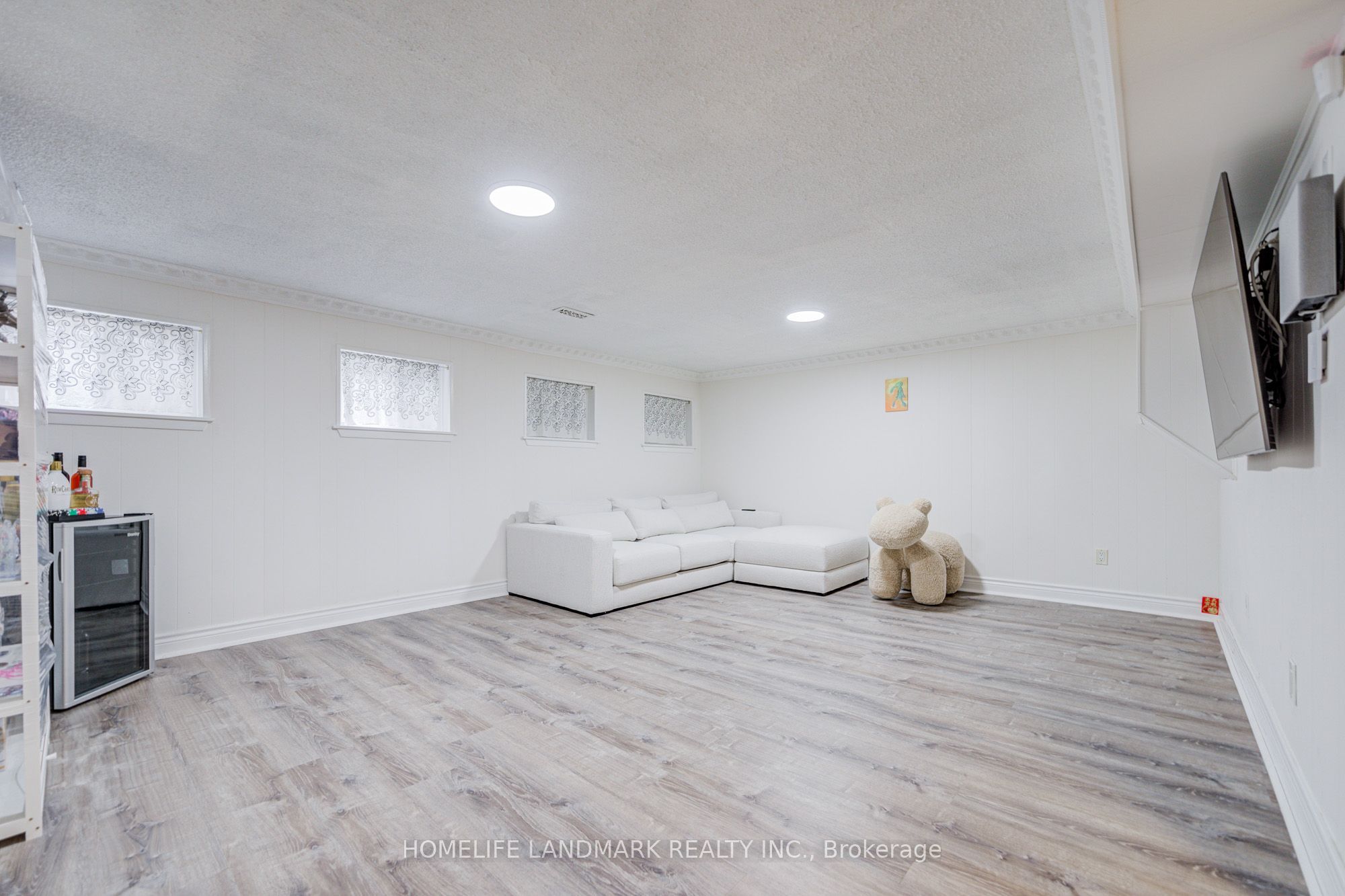 53 Chipwood Crescent Property Photo 6