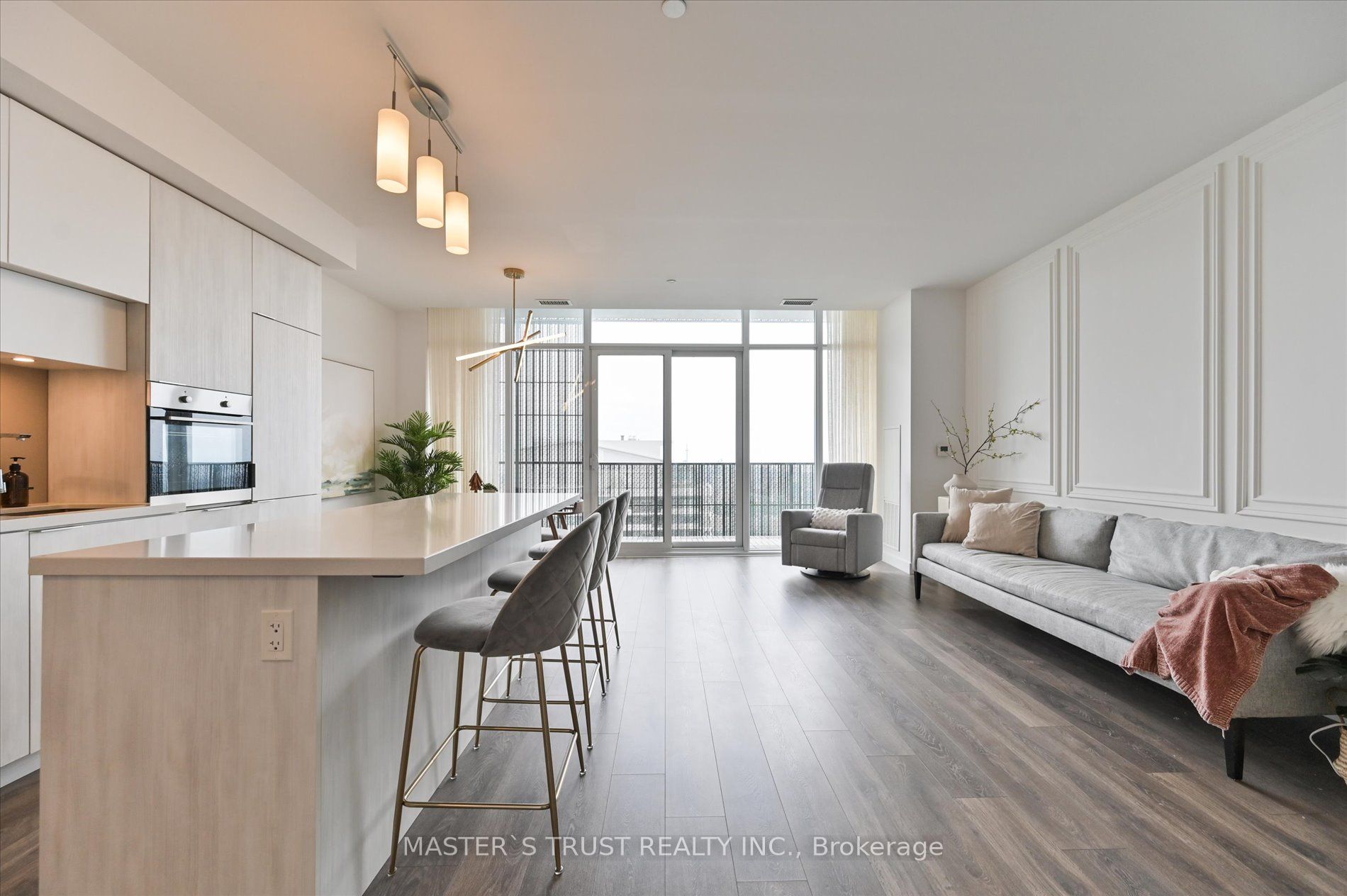 8 Eglinton Avenue E Ph5801 Property Photo 5