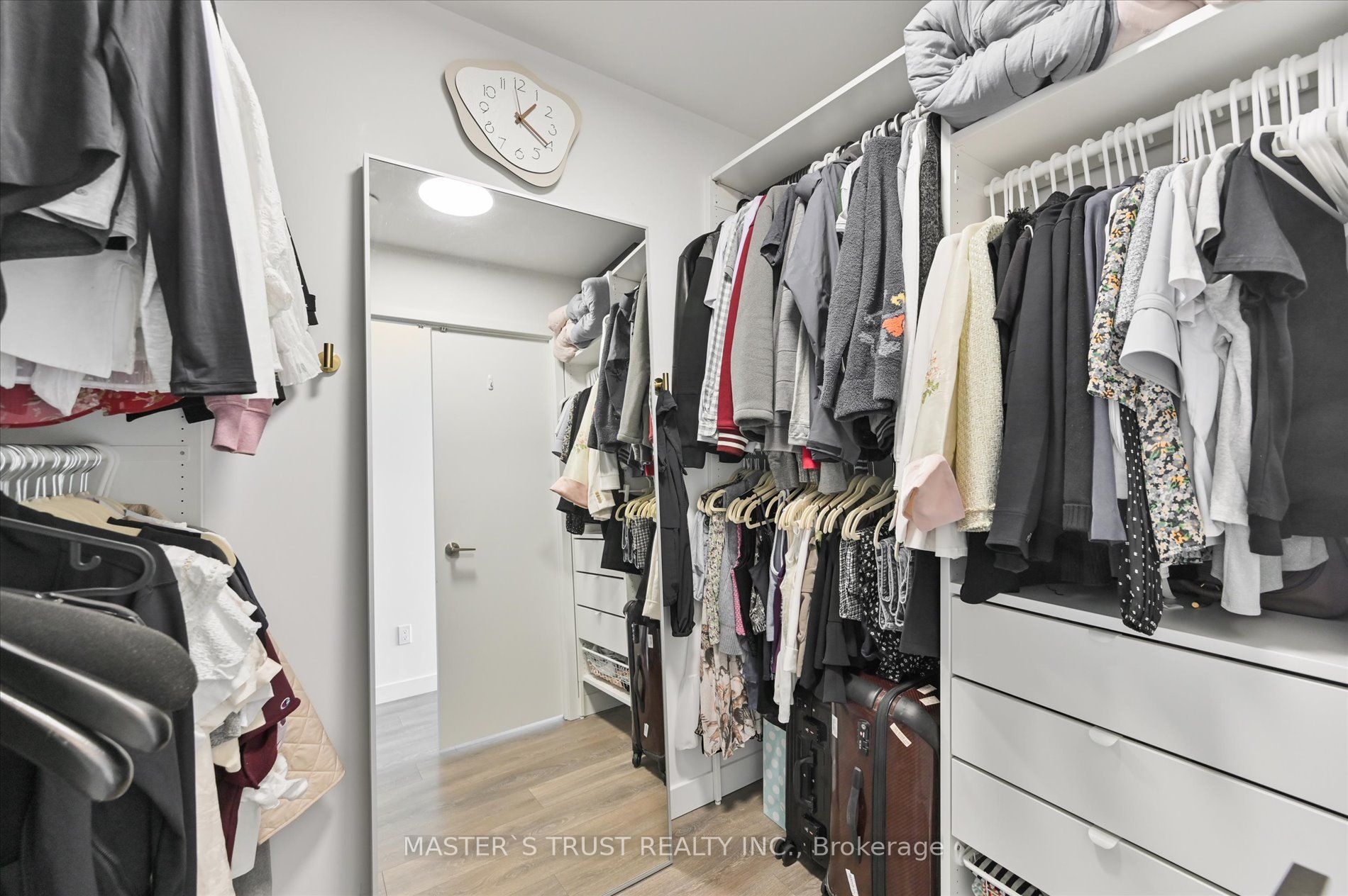 8 Eglinton Avenue E Ph5801 Property Photo 21