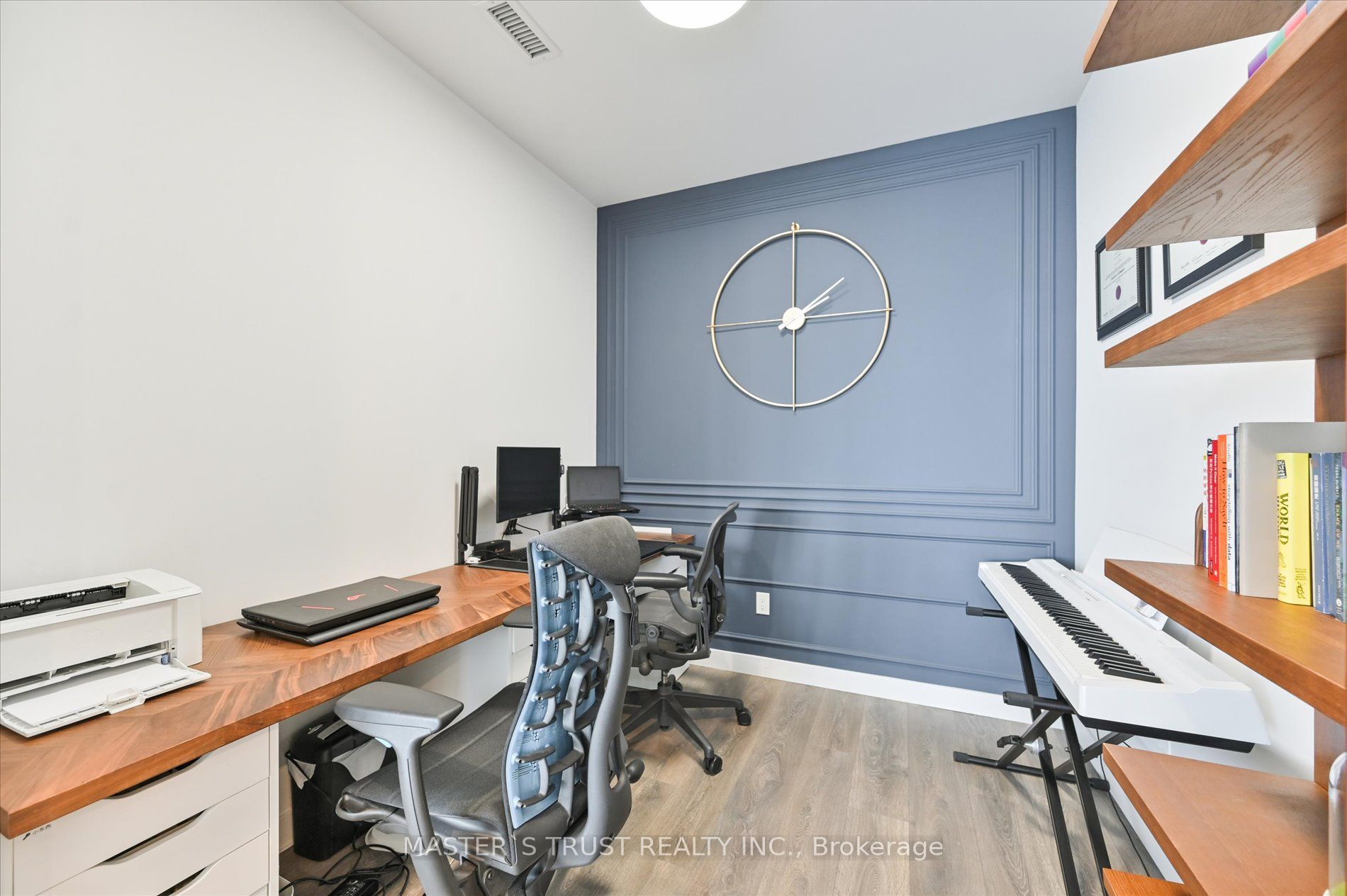 8 Eglinton Avenue E Ph5801 Property Photo 25