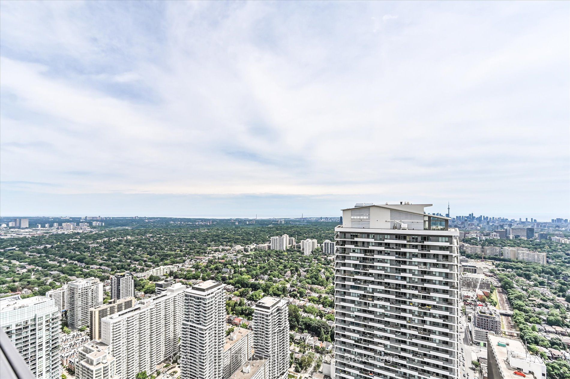 8 Eglinton Avenue E Ph5801 Property Photo 29
