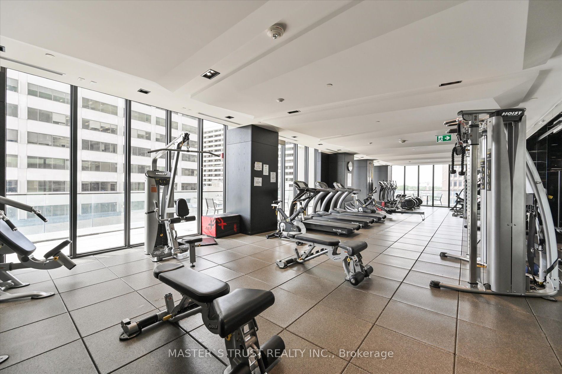 8 Eglinton Avenue E Ph5801 Property Photo 34