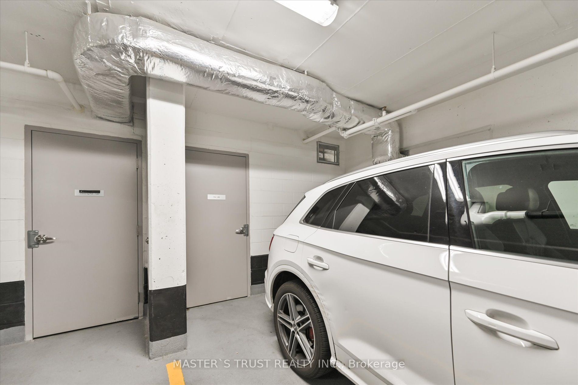 8 Eglinton Avenue E Ph5801 Property Photo 40