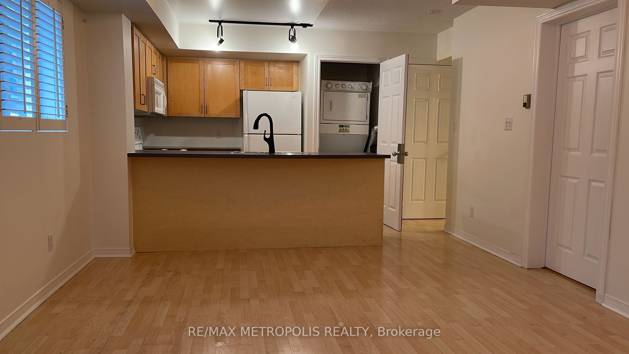 208 Niagara Street Th27 Property Photo 7