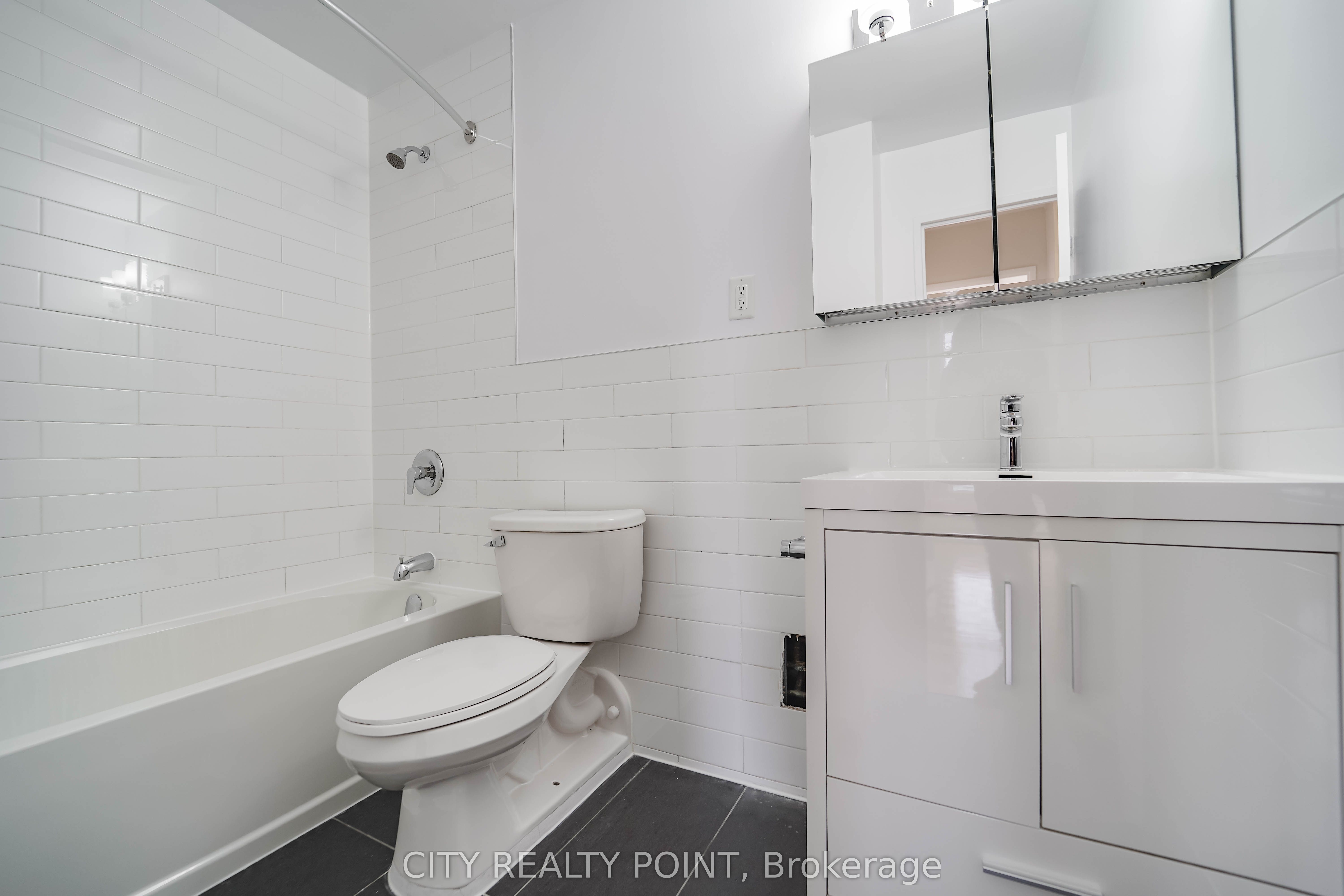 666 Spadina Avenue 1101 Property Photo 6