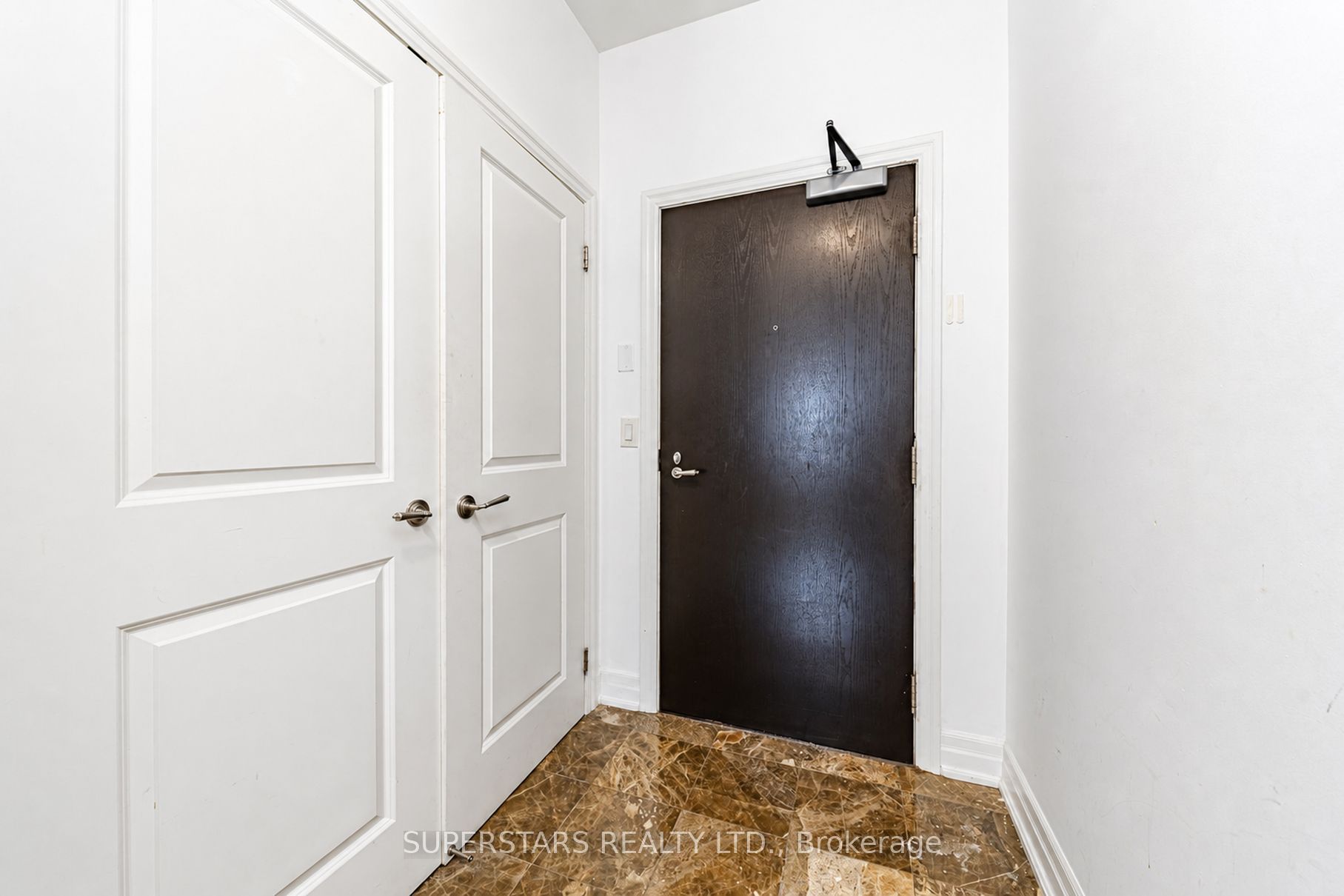 23 Rean Drive 901(ph1) Property Photo 17