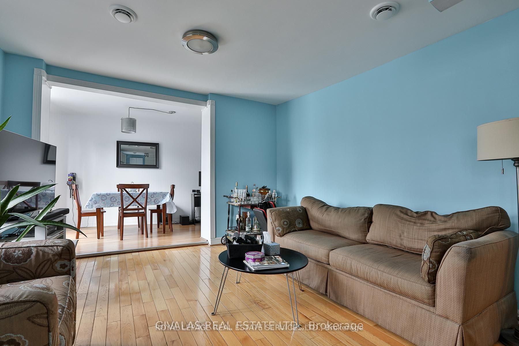 174 Eglinton Avenue W Property Photo 18