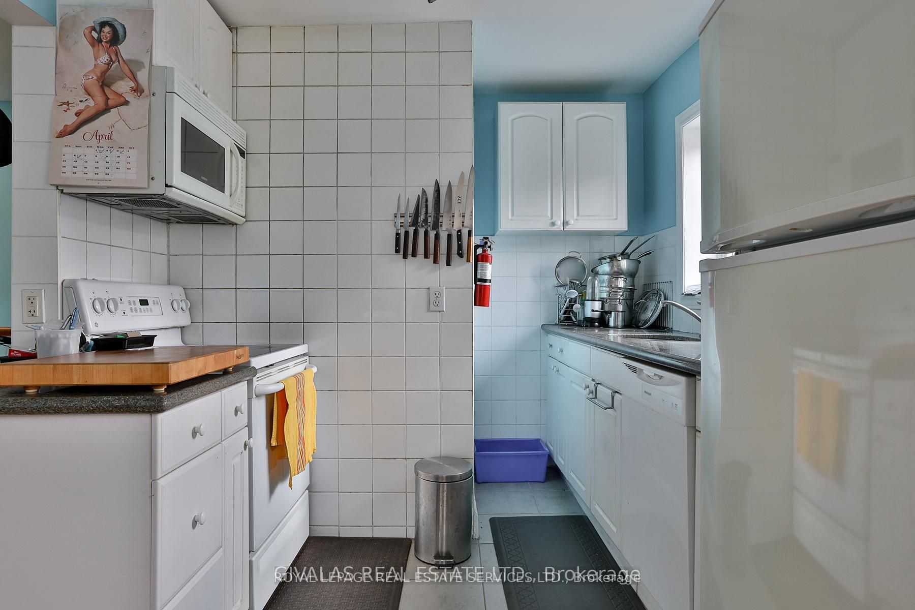 174 Eglinton Avenue W Property Photo 20
