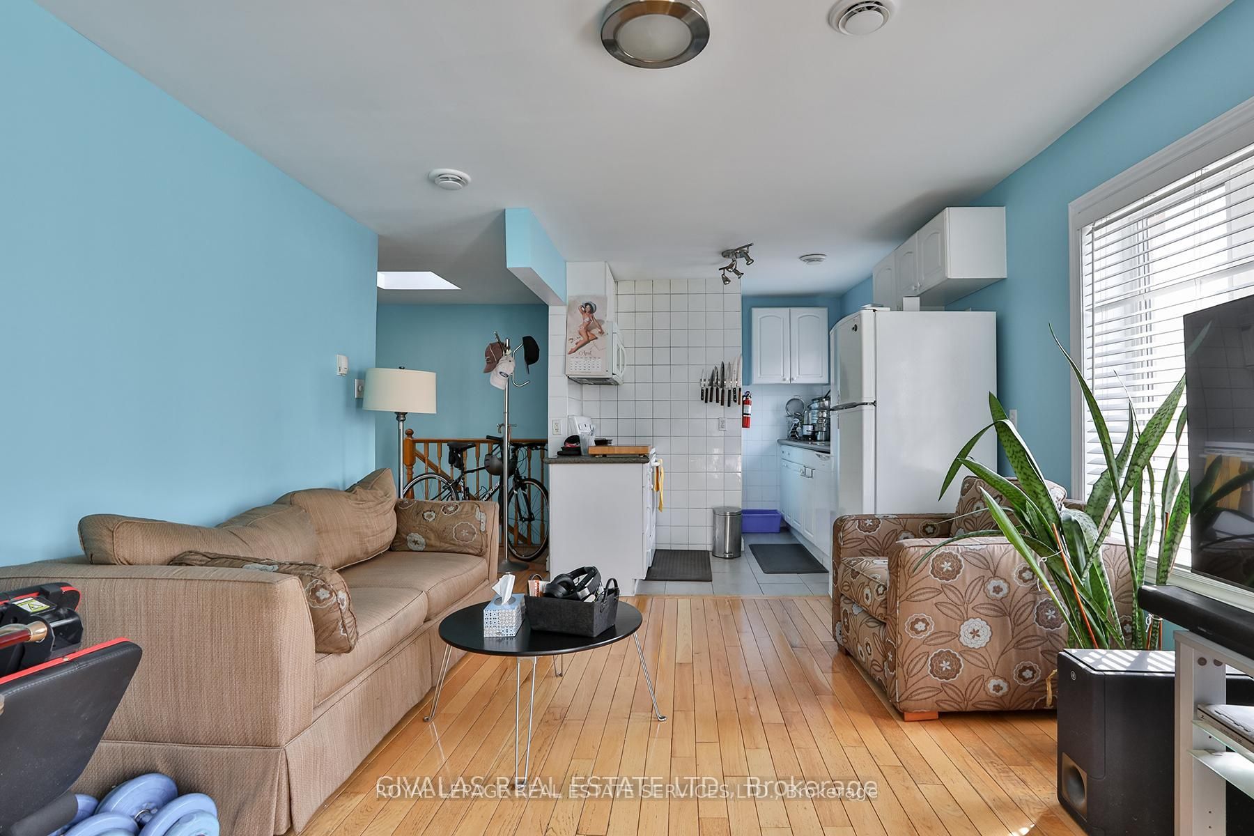 174 Eglinton Avenue W Property Photo 21