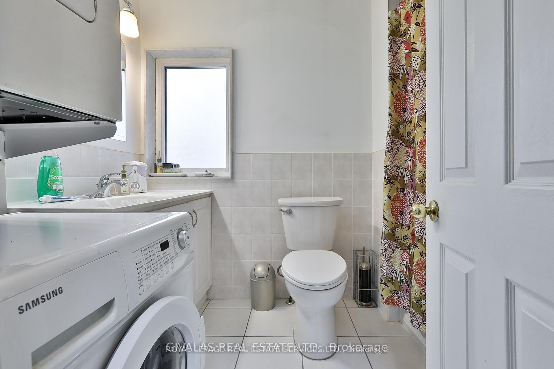 174 Eglinton Avenue W Property Photo 23