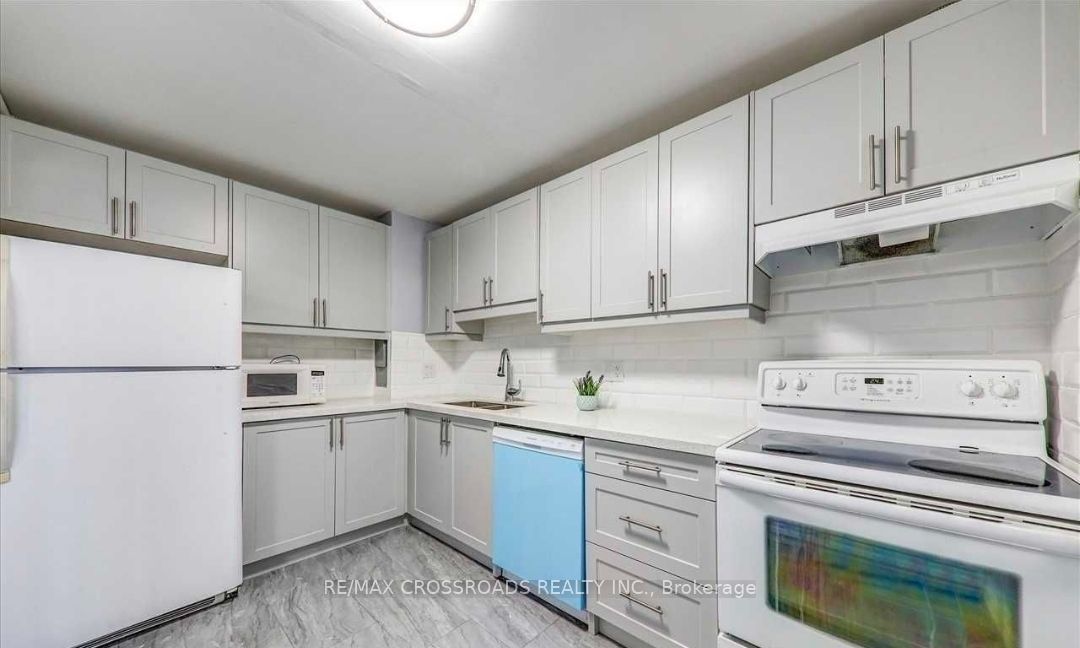 735 Don Mills Road 604 Property Photo 8