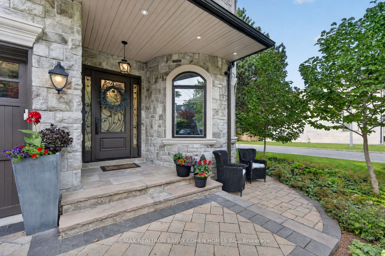 100 Munro Boulevard Property Photo 3