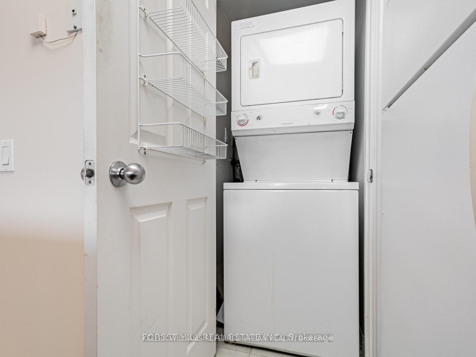 30 Harrison Garden Boulevard 1501 Property Photo 6