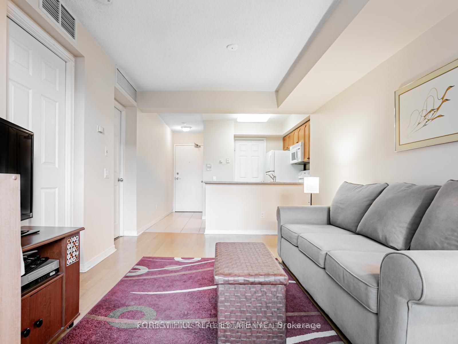 30 Harrison Garden Boulevard 1501 Property Photo 10