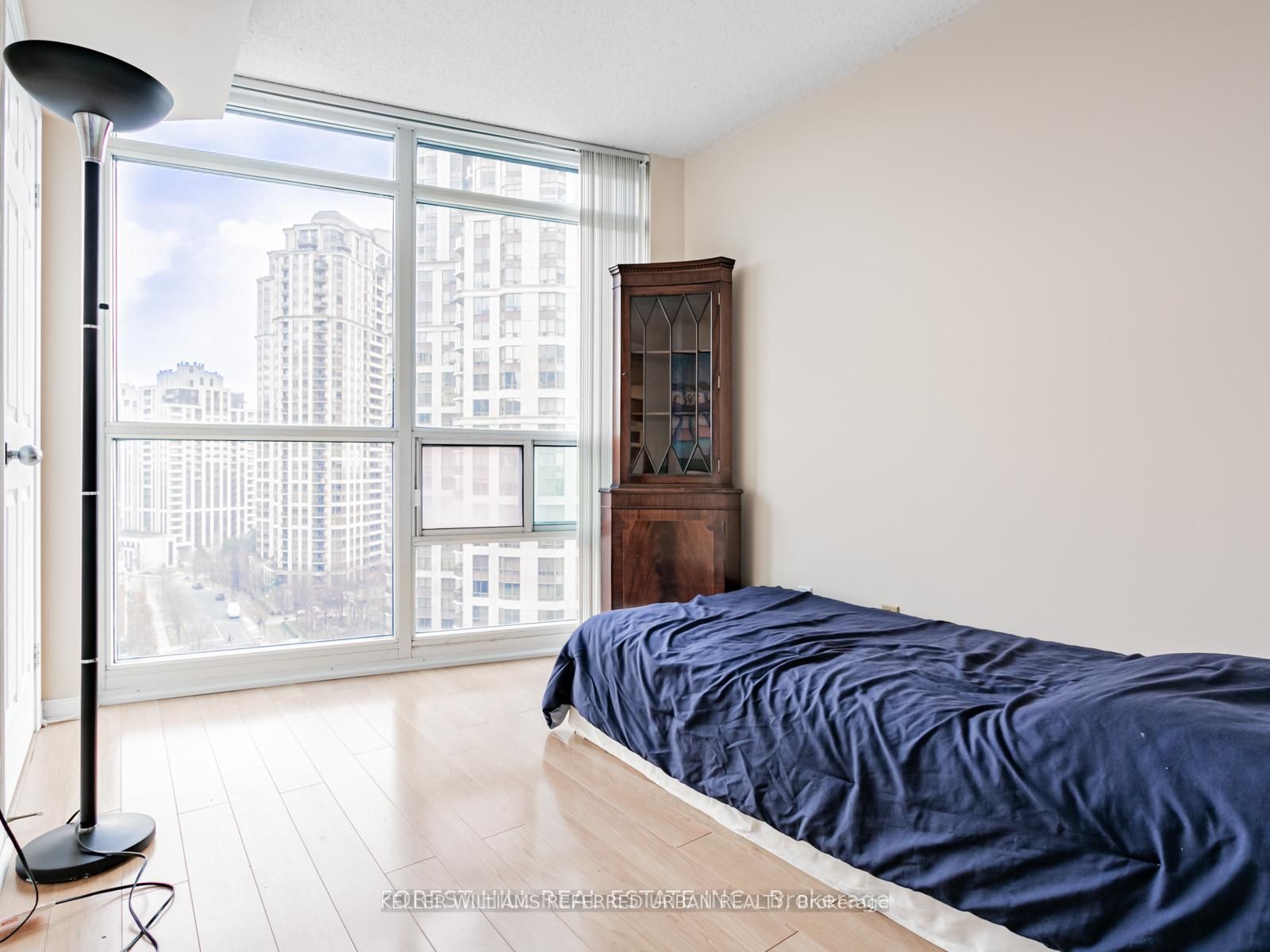 30 Harrison Garden Boulevard 1501 Property Photo 12