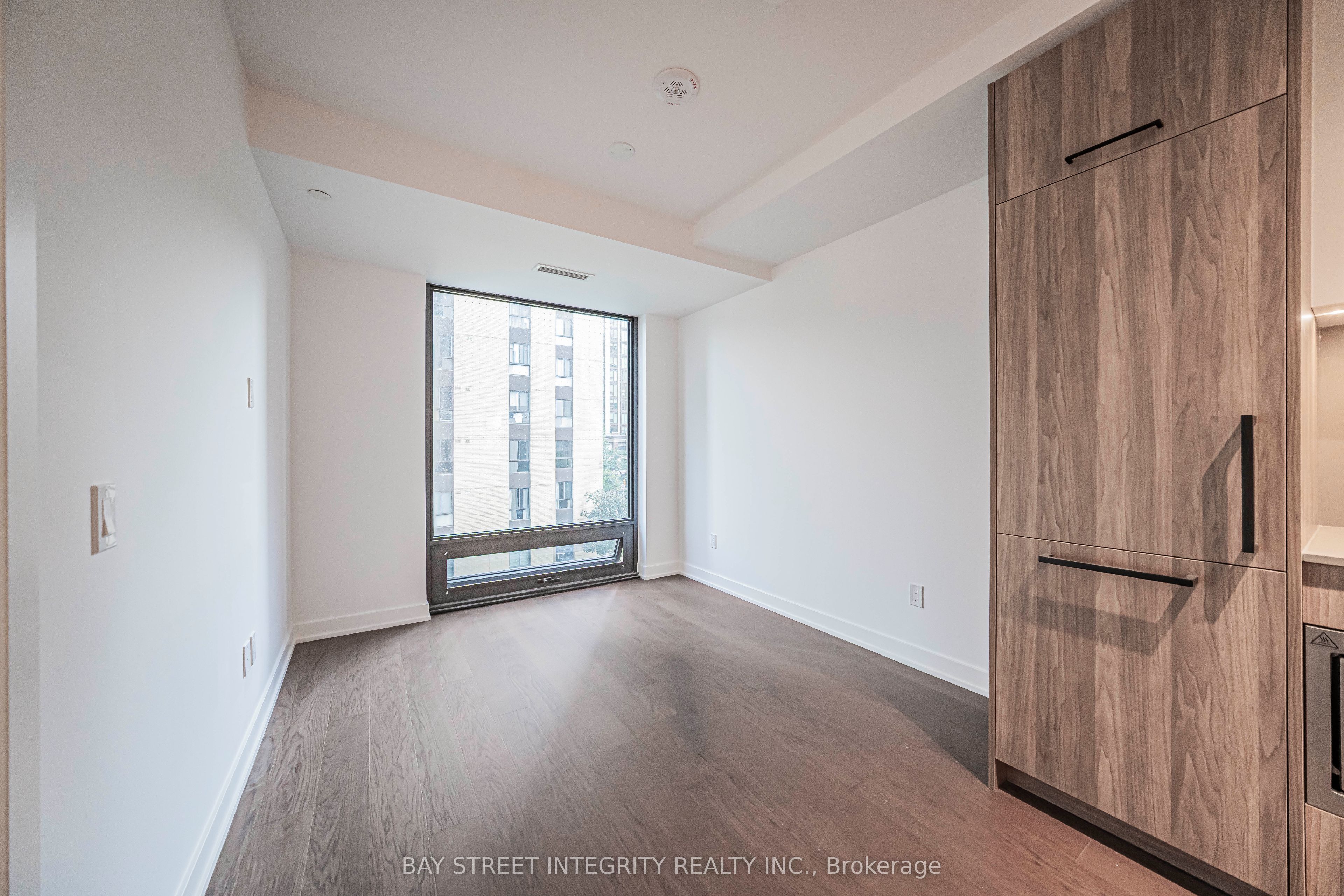 91 Montclair Avenue 702 Property Photo 9