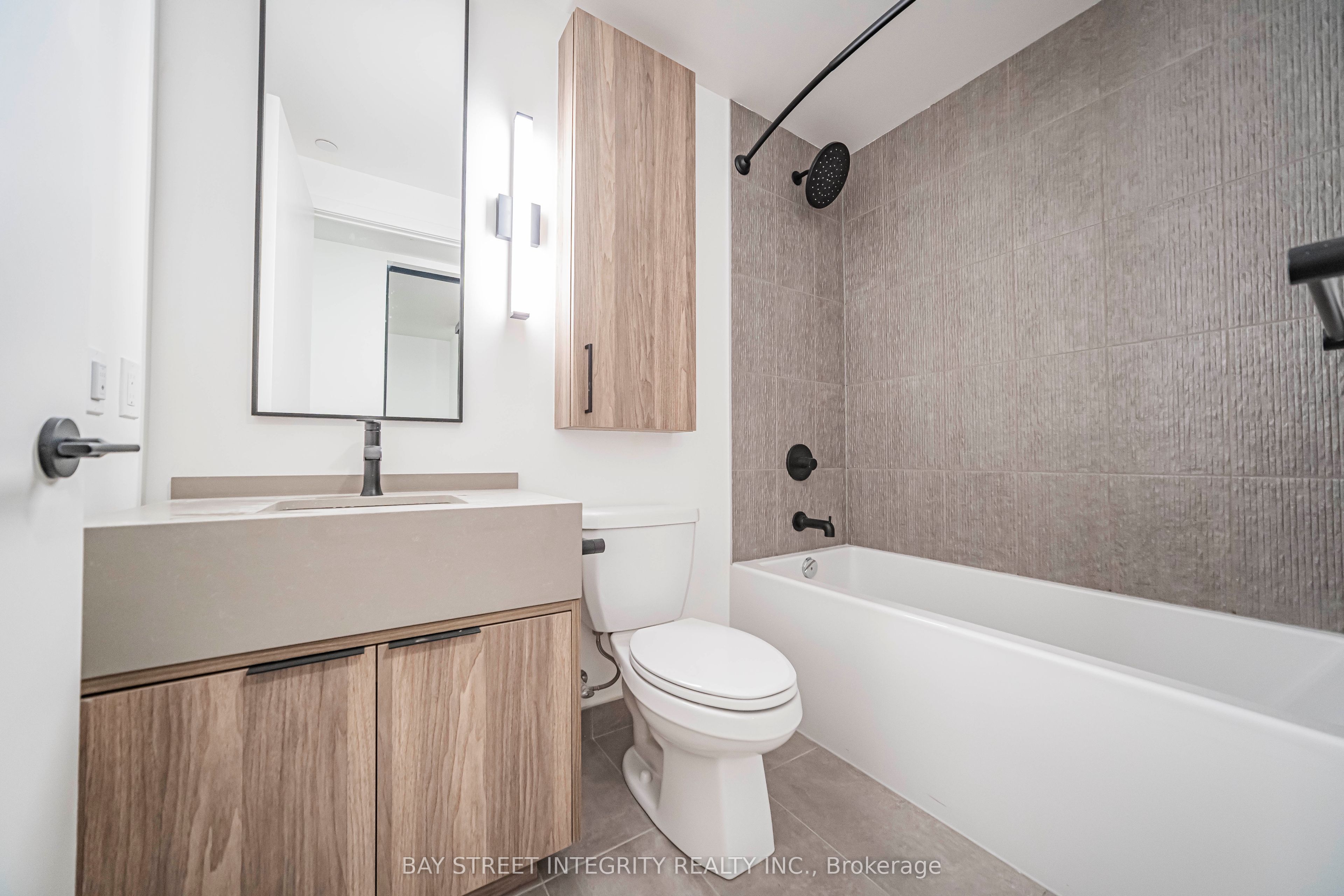 91 Montclair Avenue 702 Property Photo 15