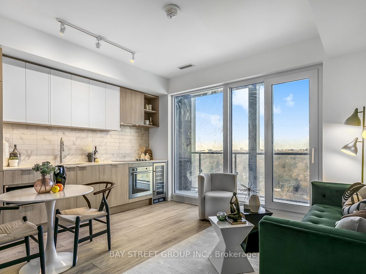 2020 Bathurst Street 1812 Property Photo 6