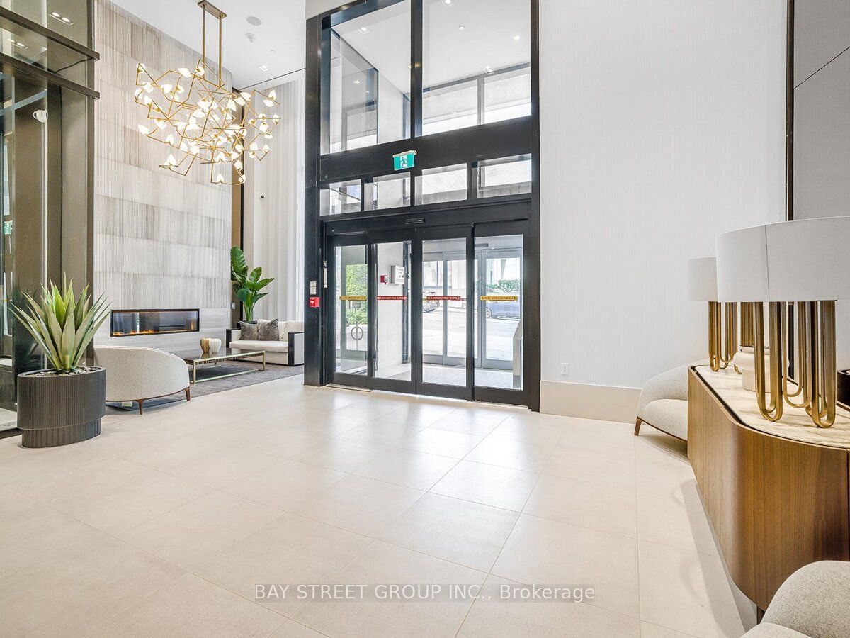 2020 Bathurst Street 1812 Property Photo 15