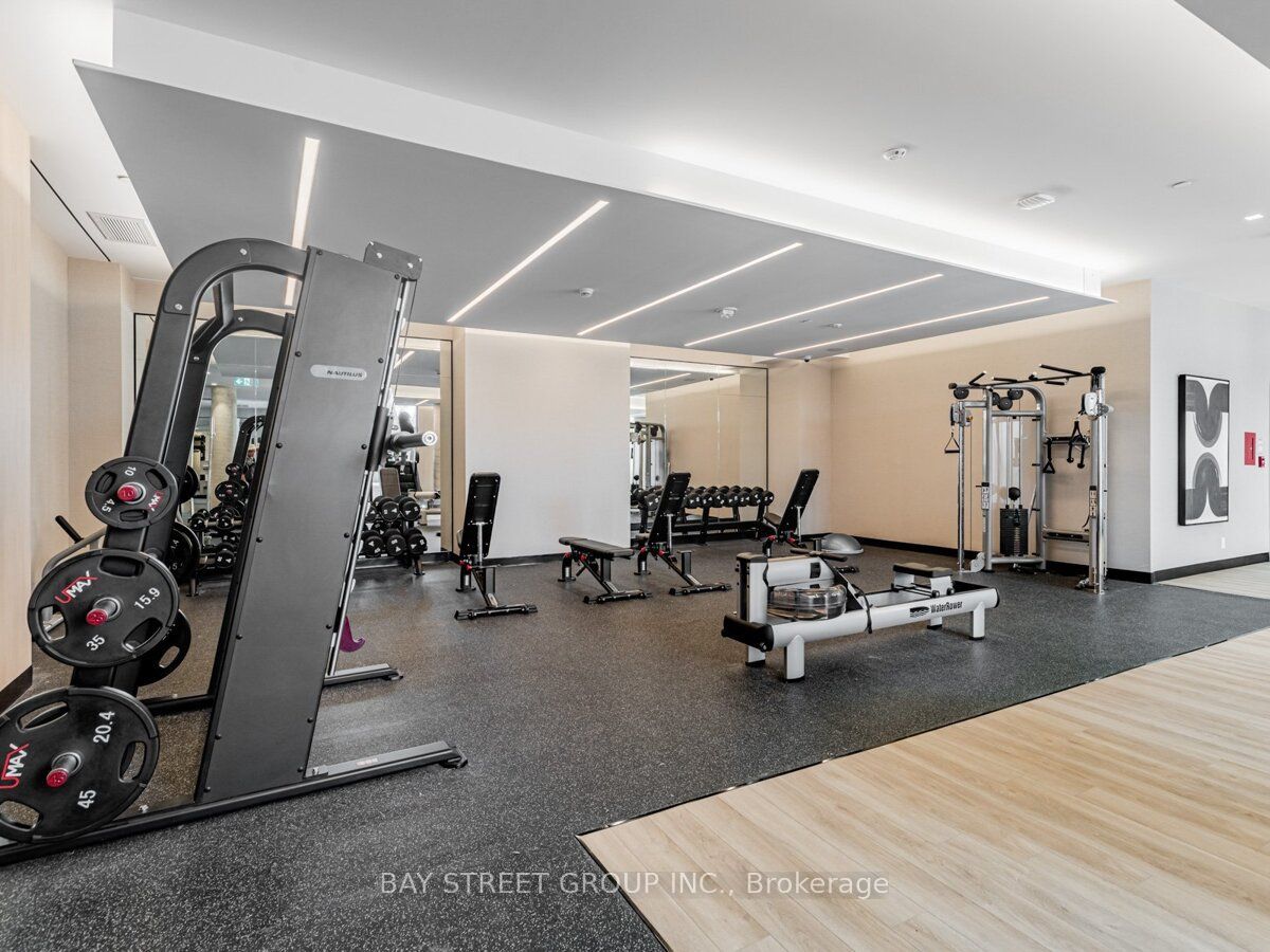 2020 Bathurst Street 1812 Property Photo 17