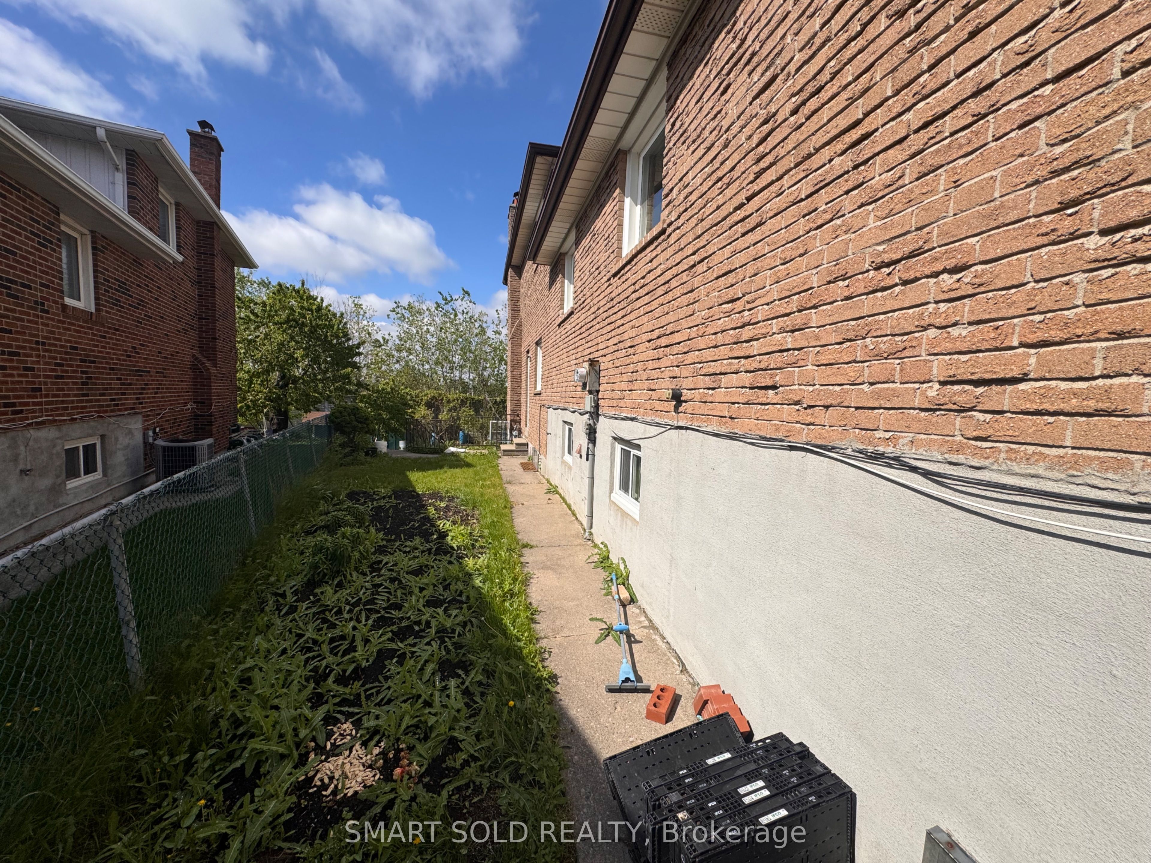 243 Shawnee Circle Property Photo 2