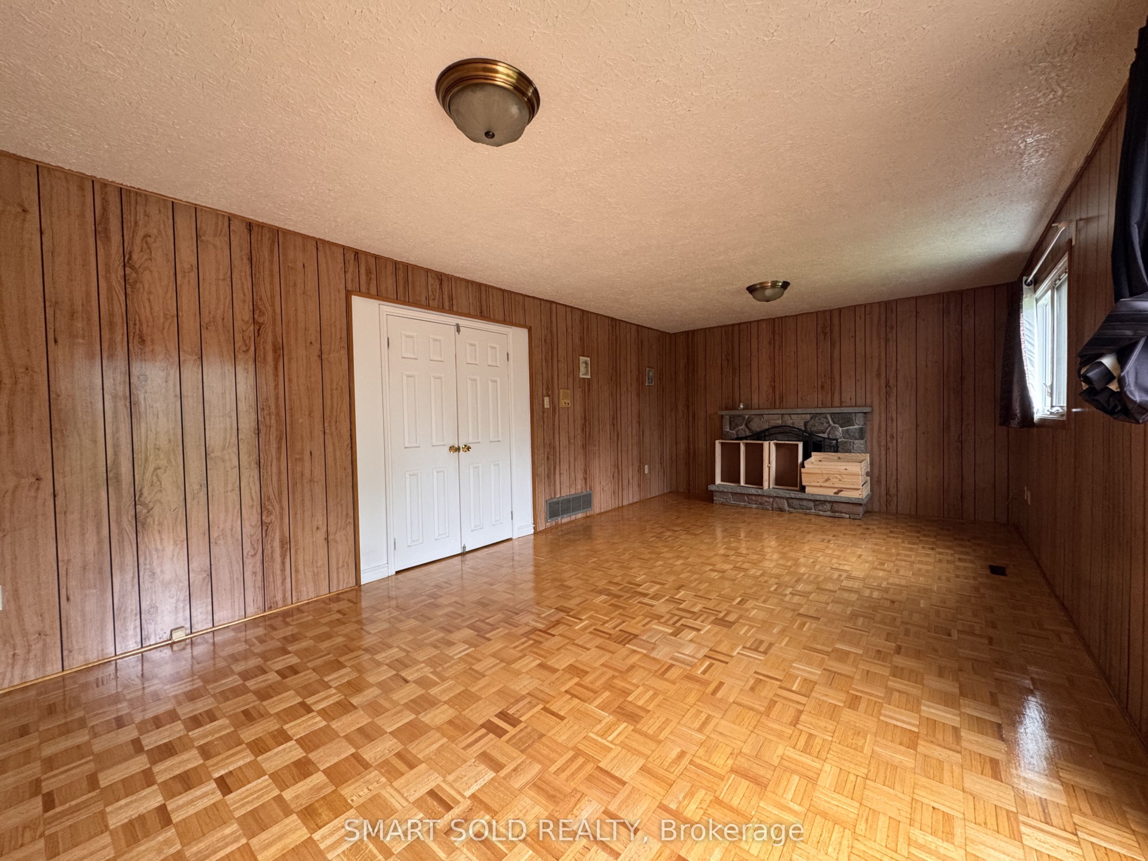 243 Shawnee Circle Property Photo 6