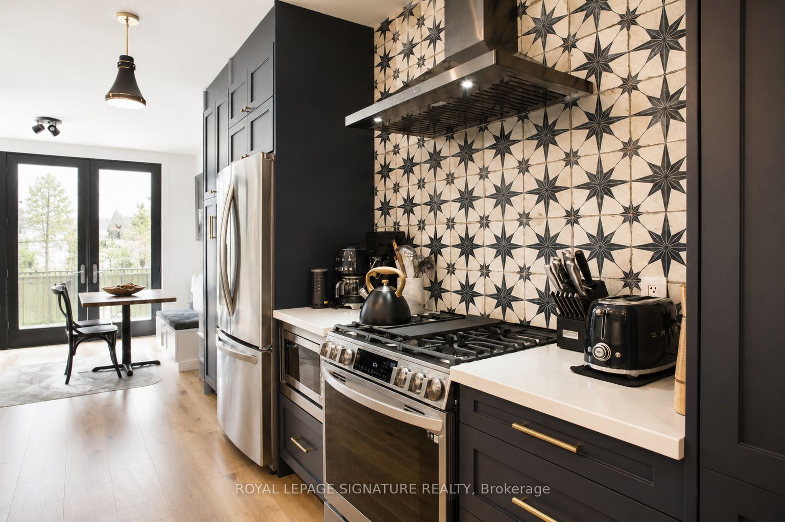 132 Major Street Property Photo 6