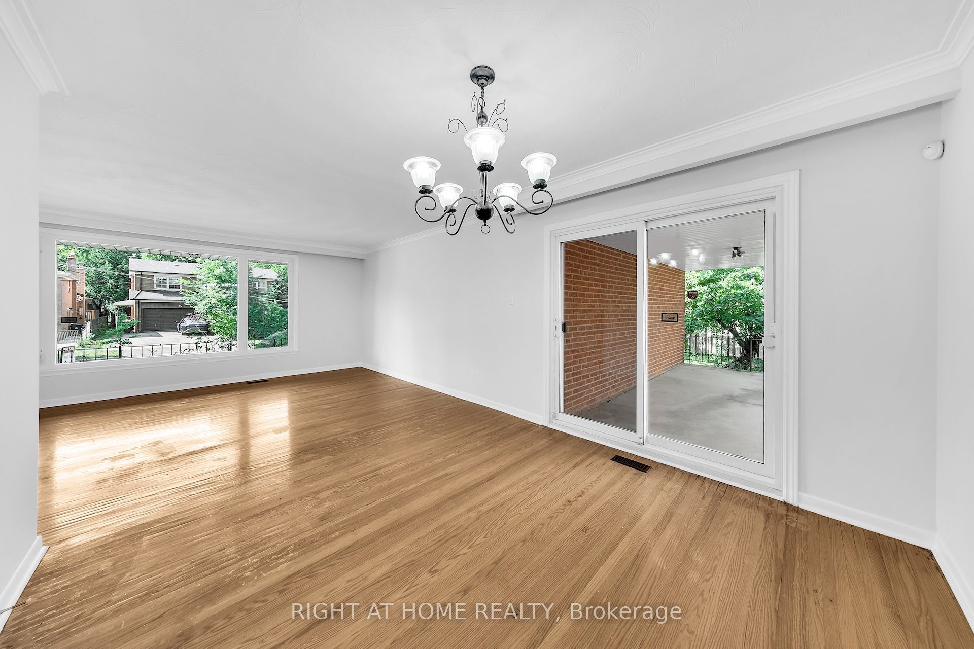 88 Peckham Avenue Property Photo 6