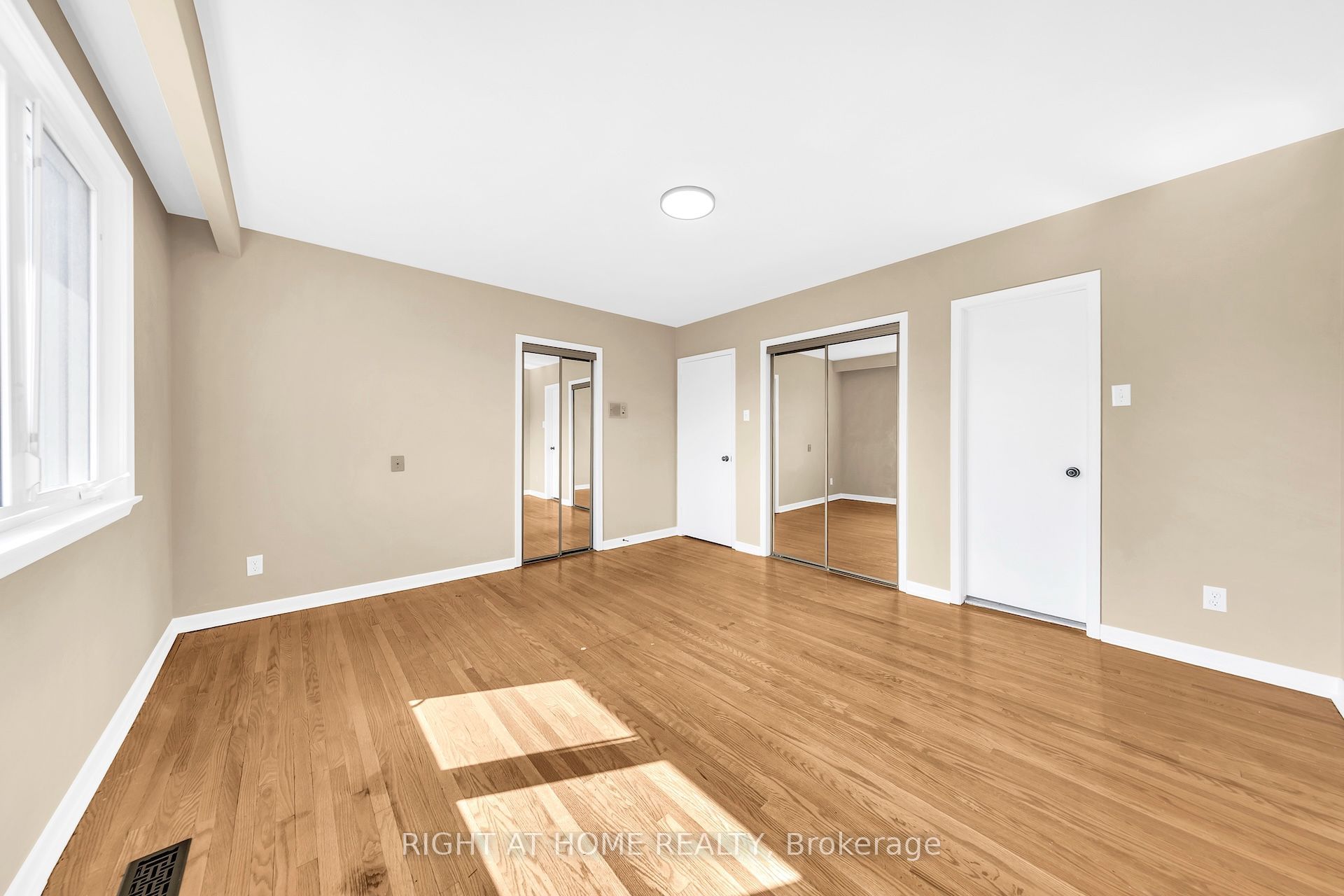 88 Peckham Avenue Property Photo 17