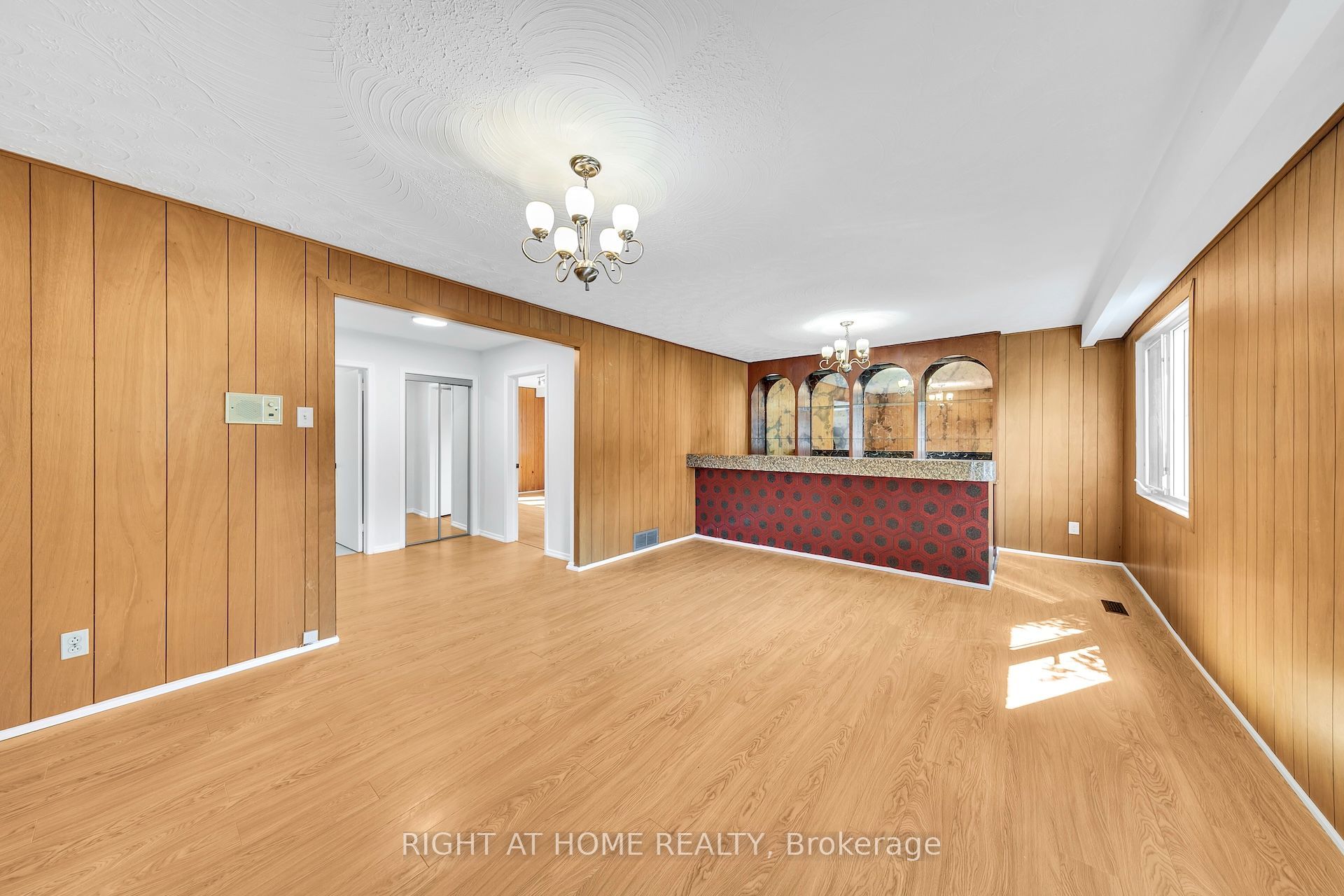 88 Peckham Avenue Property Photo 31
