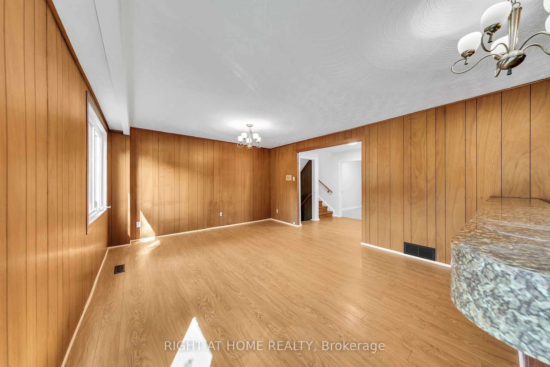 88 Peckham Avenue Property Photo 32