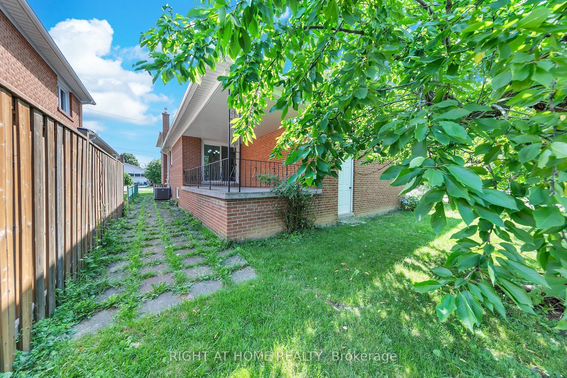 88 Peckham Avenue Property Photo 45