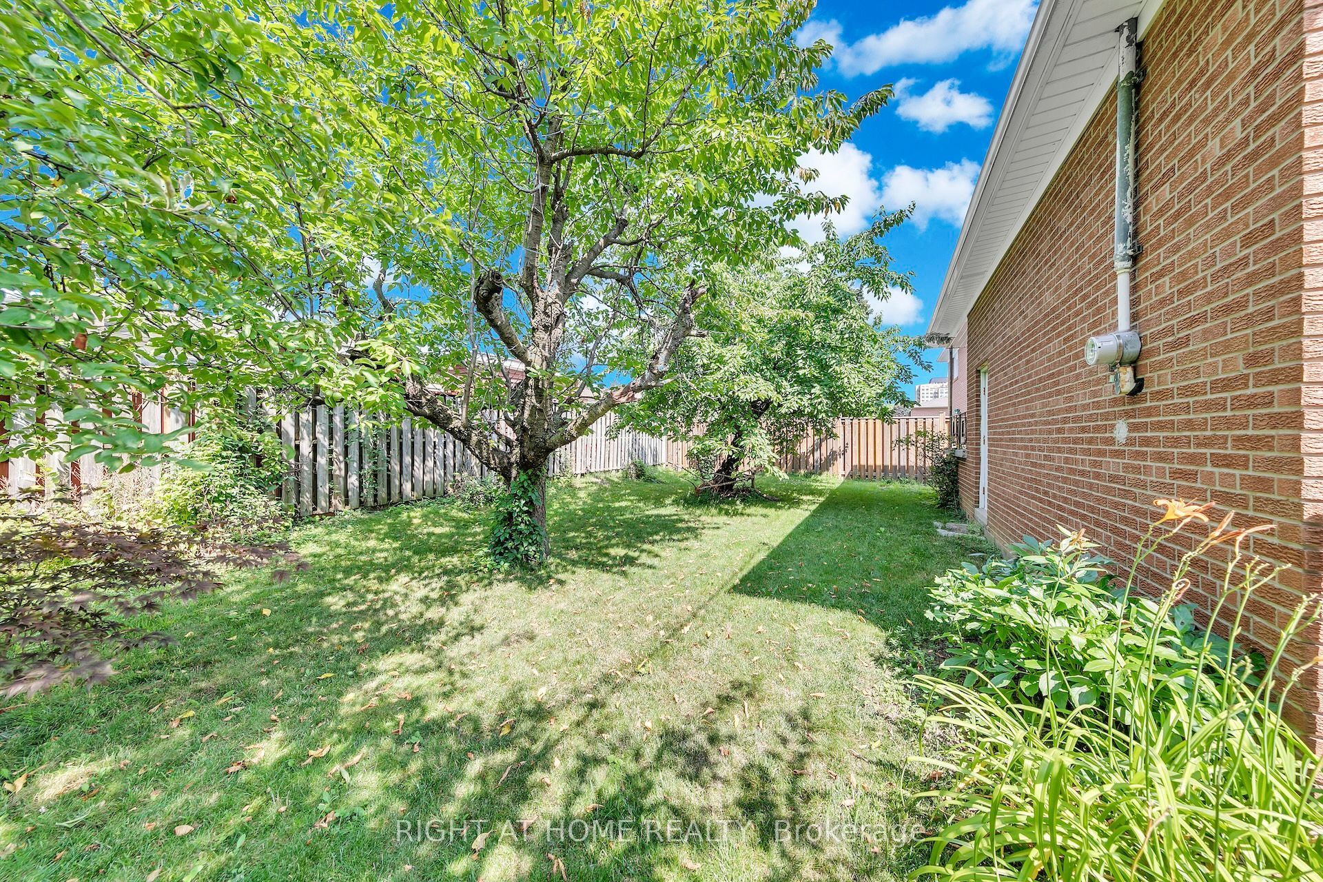 88 Peckham Avenue Property Photo 47