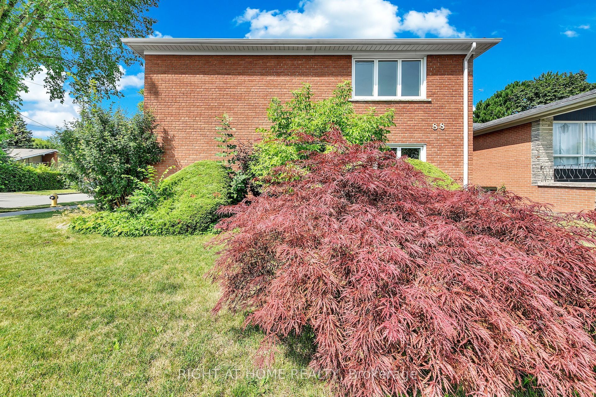 88 Peckham Avenue Property Photo 48