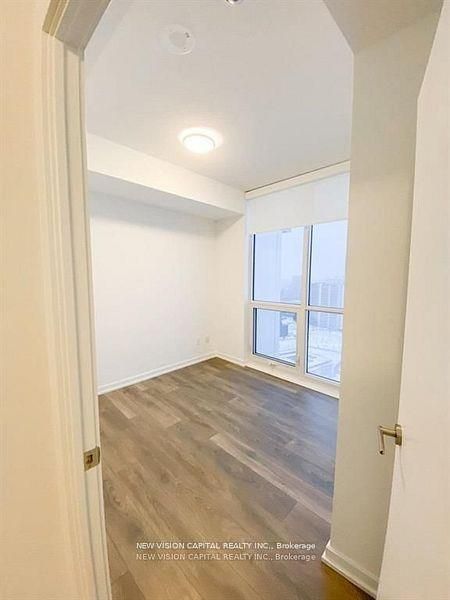 32 Forest Manor Road 1808 Property Photo 4