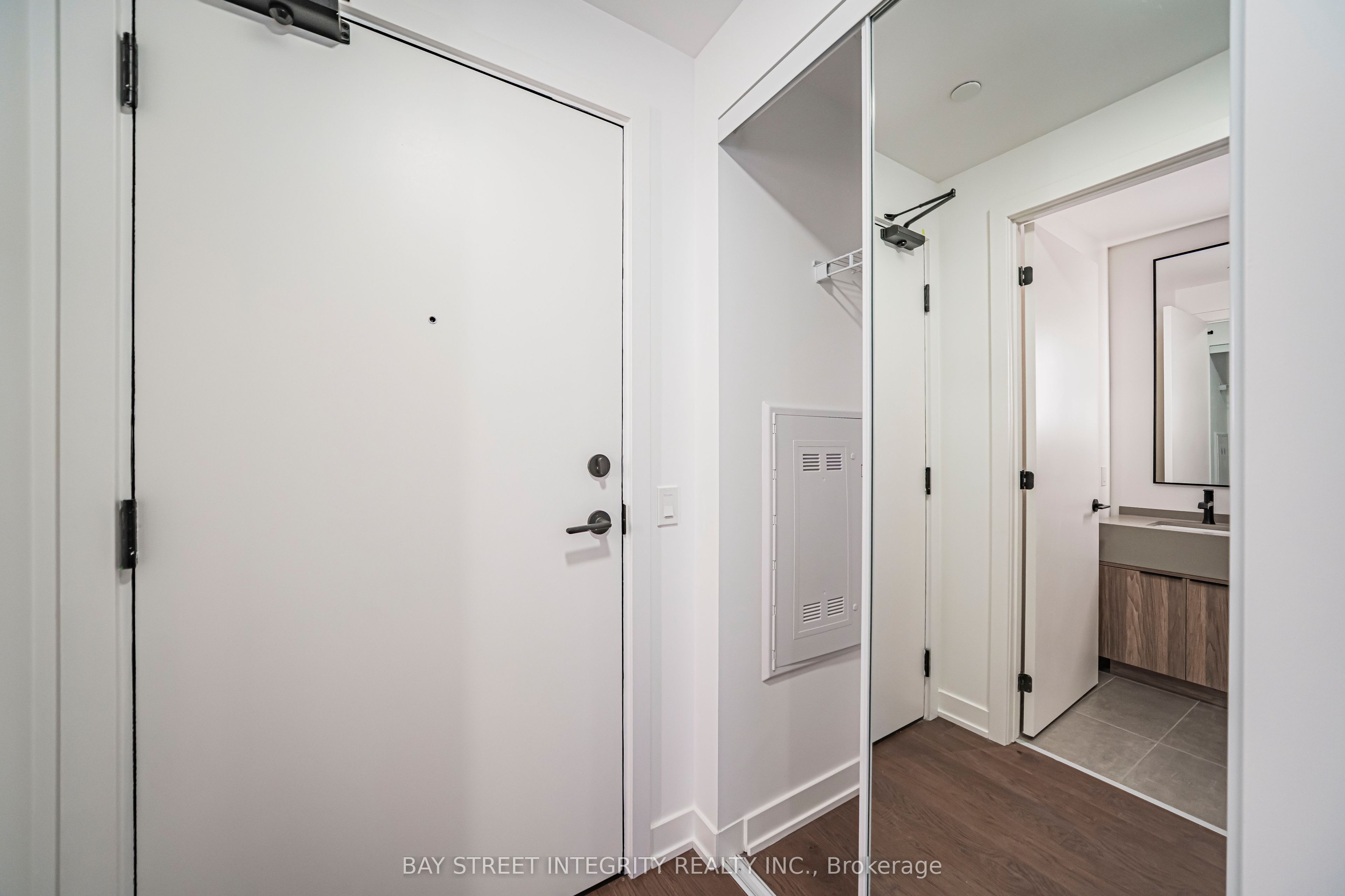 91 Montclair Avenue 511 Property Photo 8